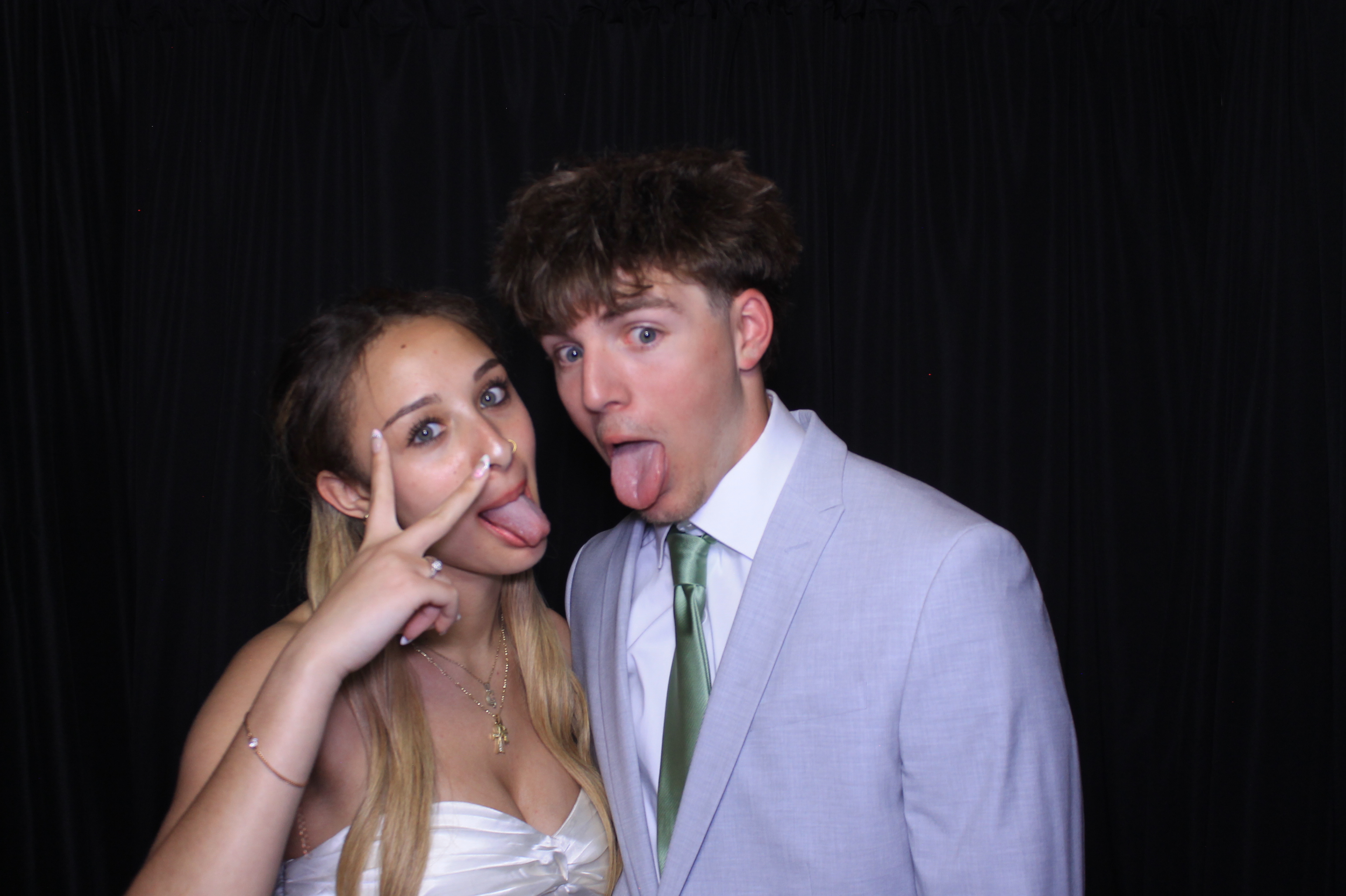 Carroll HS Prom | View more photos from the event at gallery.photoboothcincy.com/u/PhotoBoothCincy/Carroll-HS-Prom-1