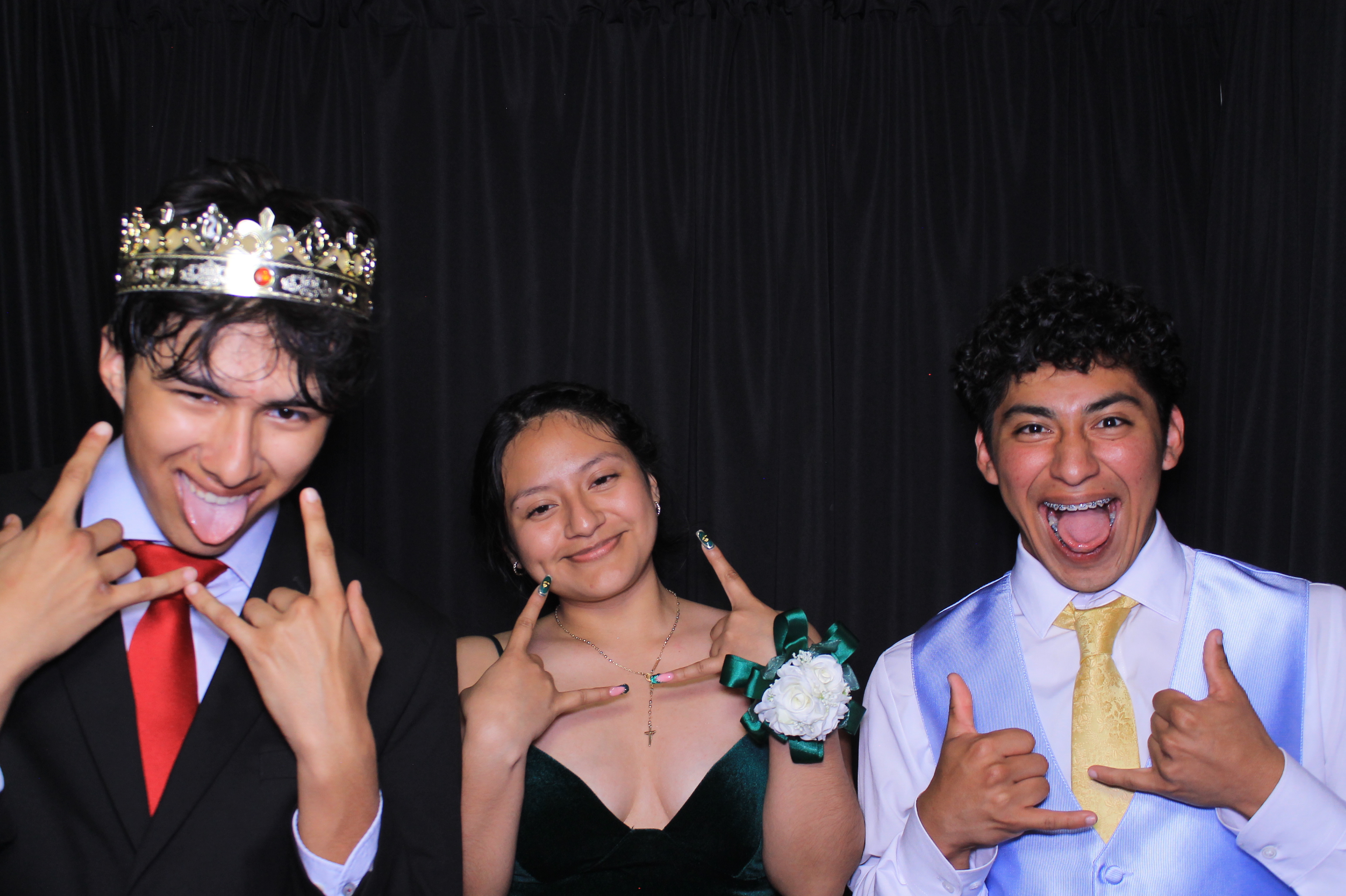 Carroll HS Prom | View more photos from the event at gallery.photoboothcincy.com/u/PhotoBoothCincy/Carroll-HS-Prom-1