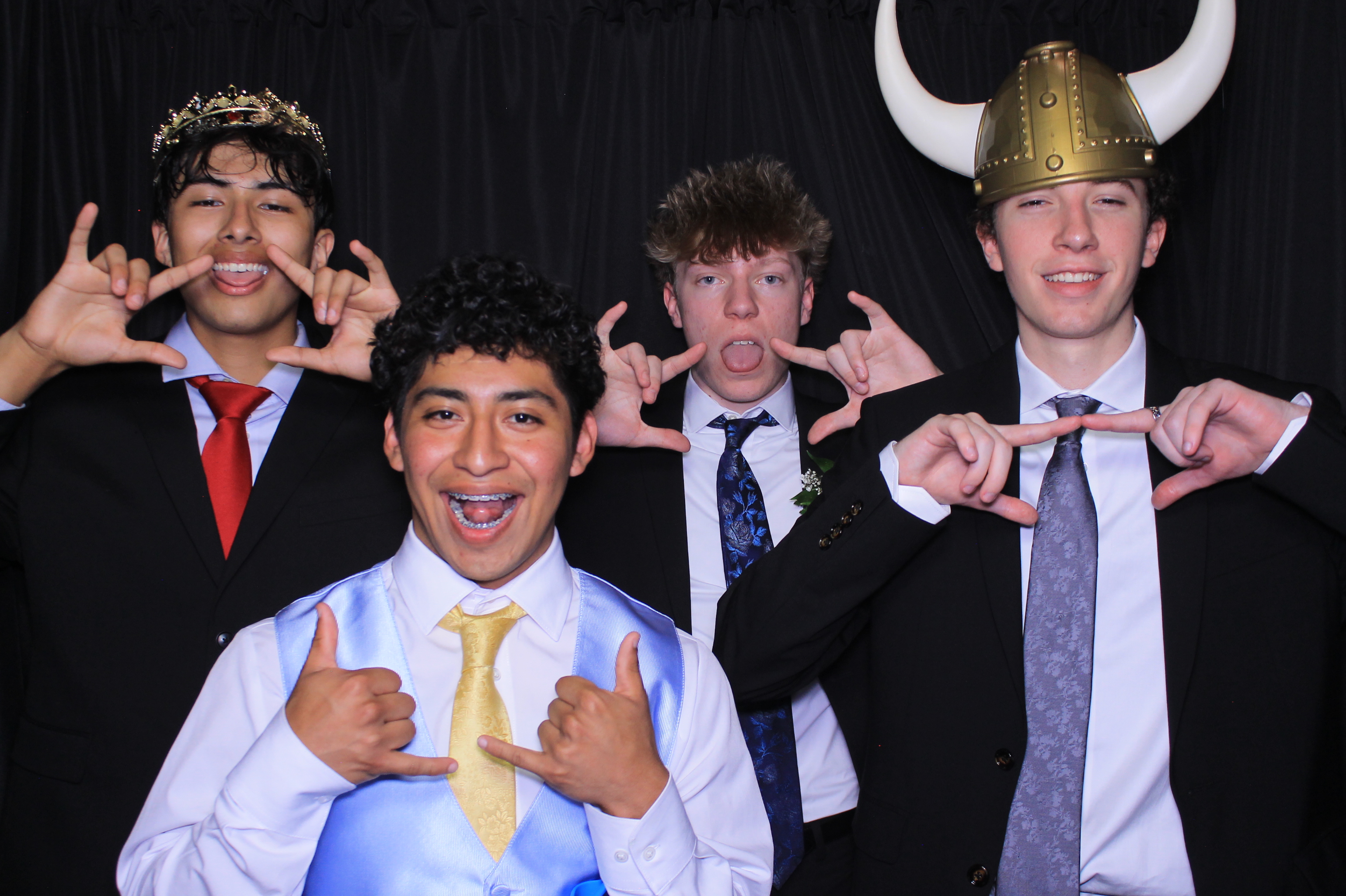 Carroll HS Prom | View more photos from the event at gallery.photoboothcincy.com/u/PhotoBoothCincy/Carroll-HS-Prom-1