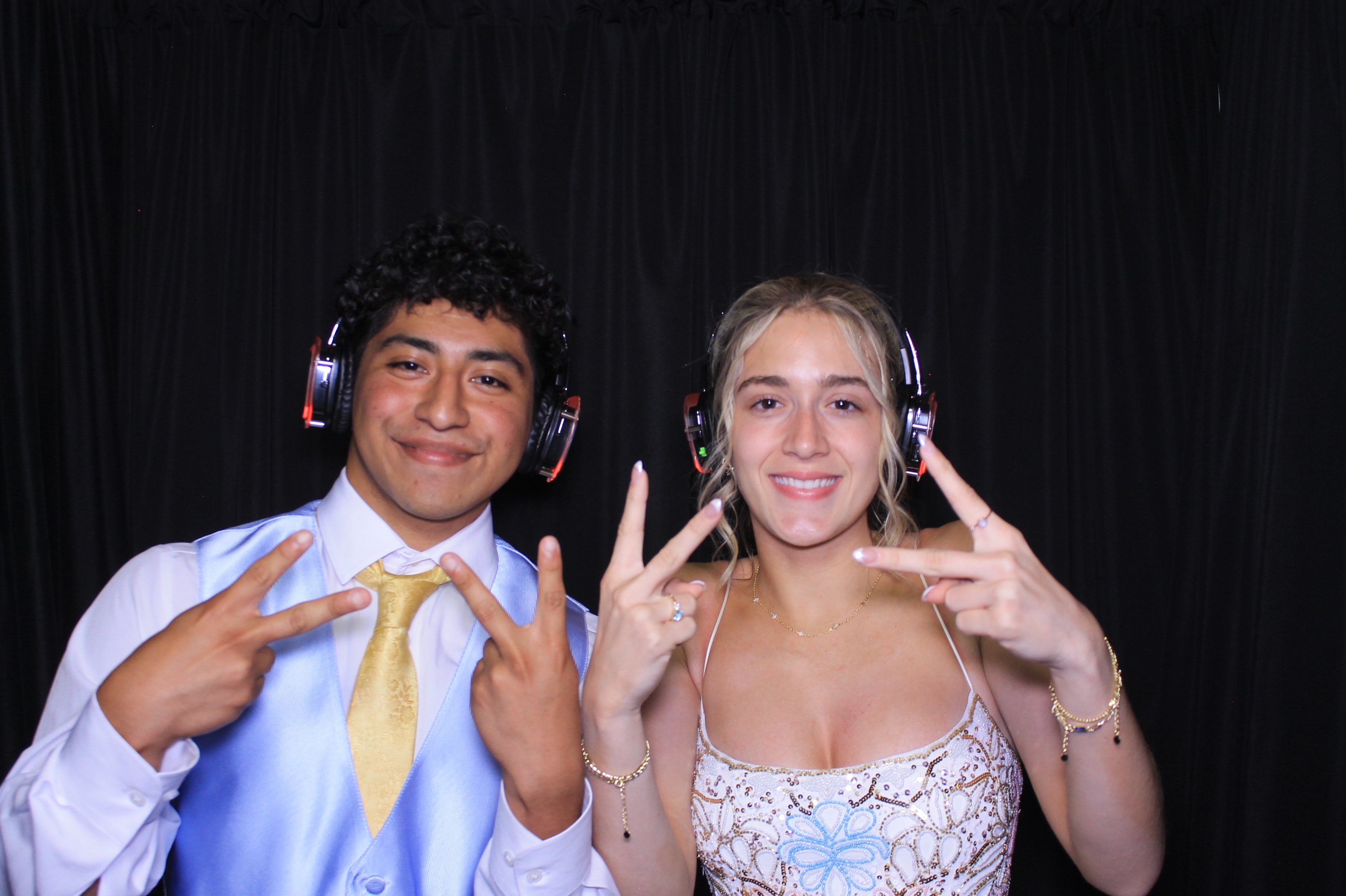 Carroll HS Prom | View more photos from the event at gallery.photoboothcincy.com/u/PhotoBoothCincy/Carroll-HS-Prom-1