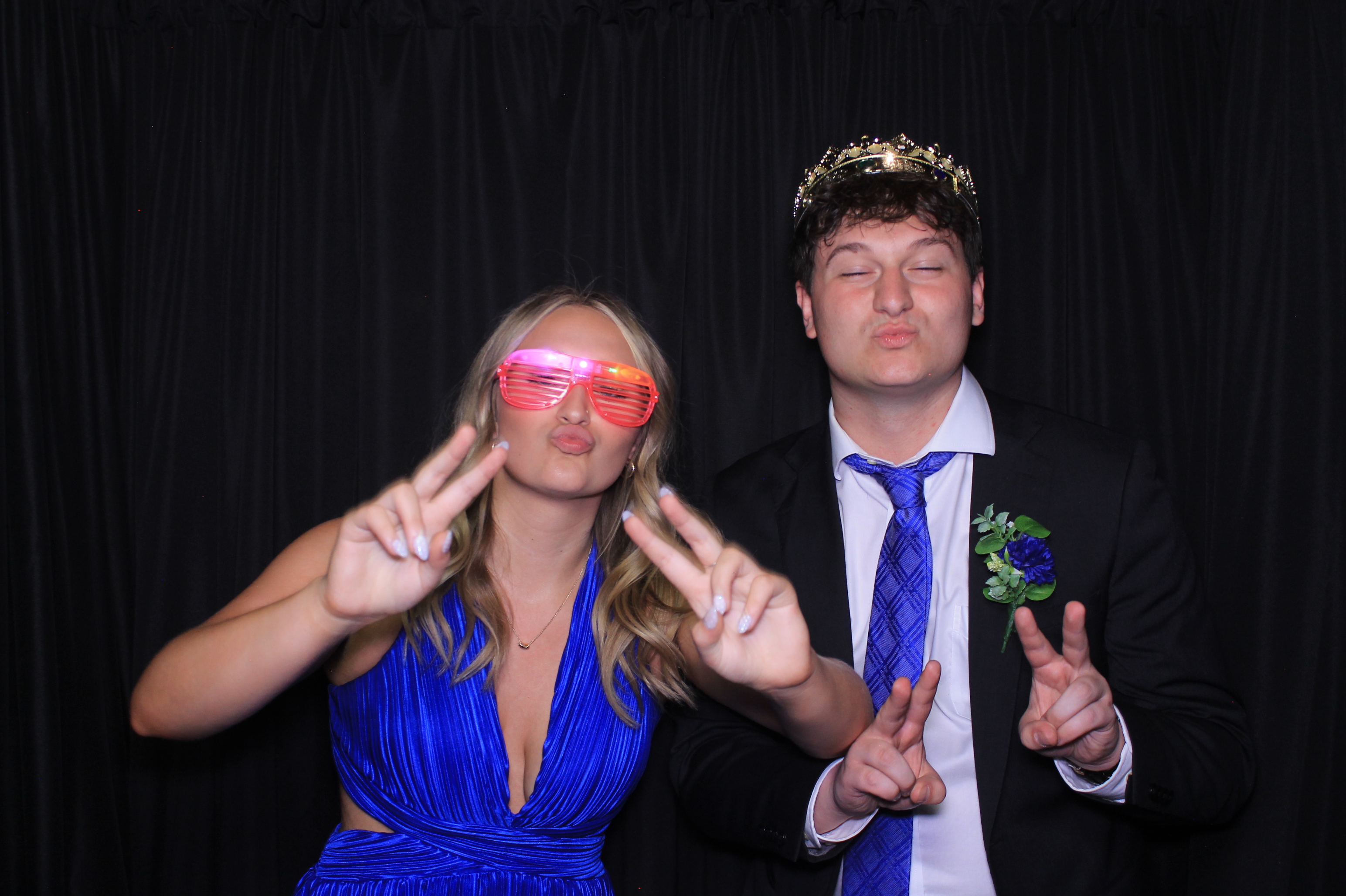 Carroll HS Prom | View more photos from the event at gallery.photoboothcincy.com/u/PhotoBoothCincy/Carroll-HS-Prom-1