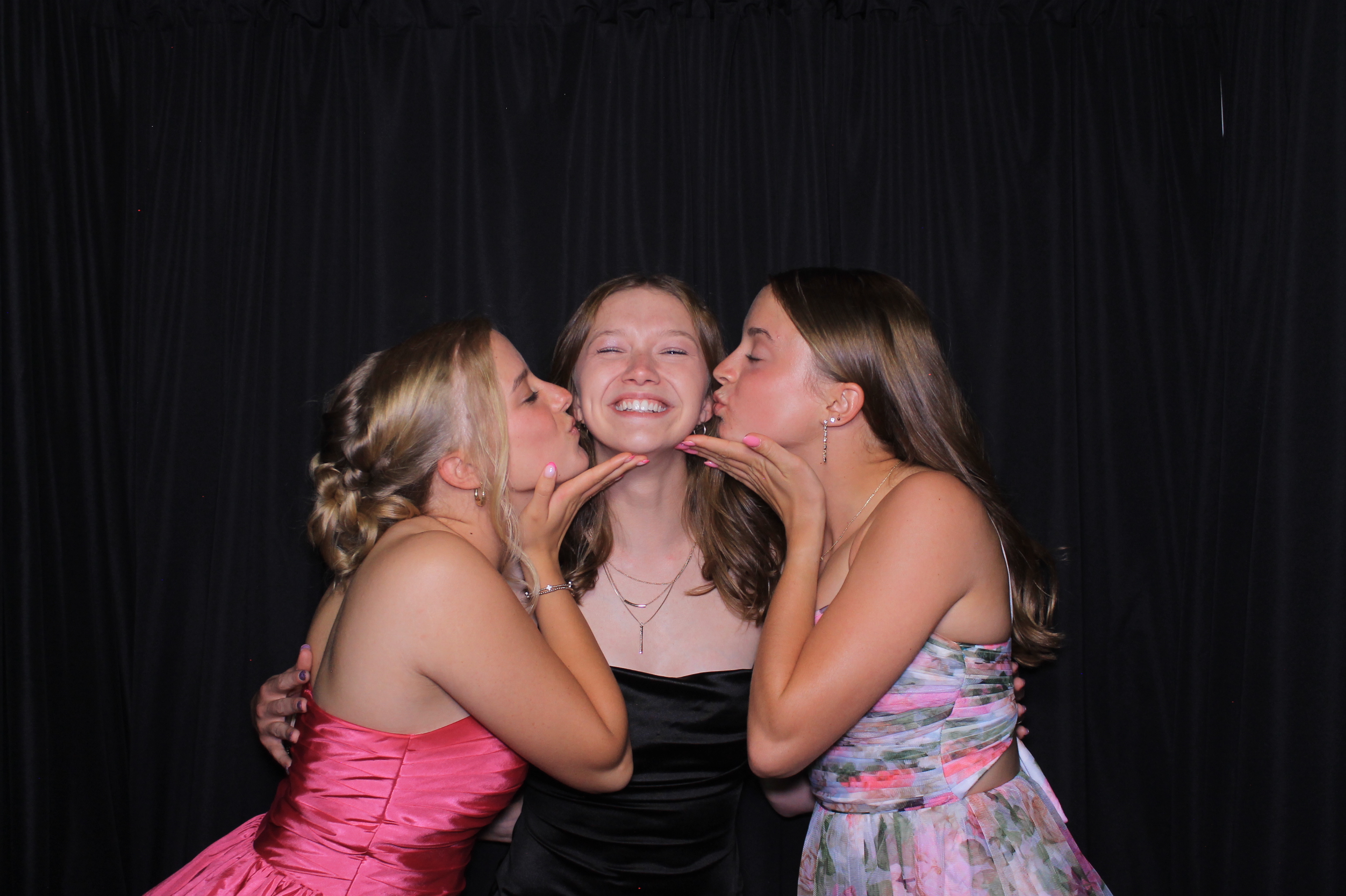 Carroll HS Prom | View more photos from the event at gallery.photoboothcincy.com/u/PhotoBoothCincy/Carroll-HS-Prom-1