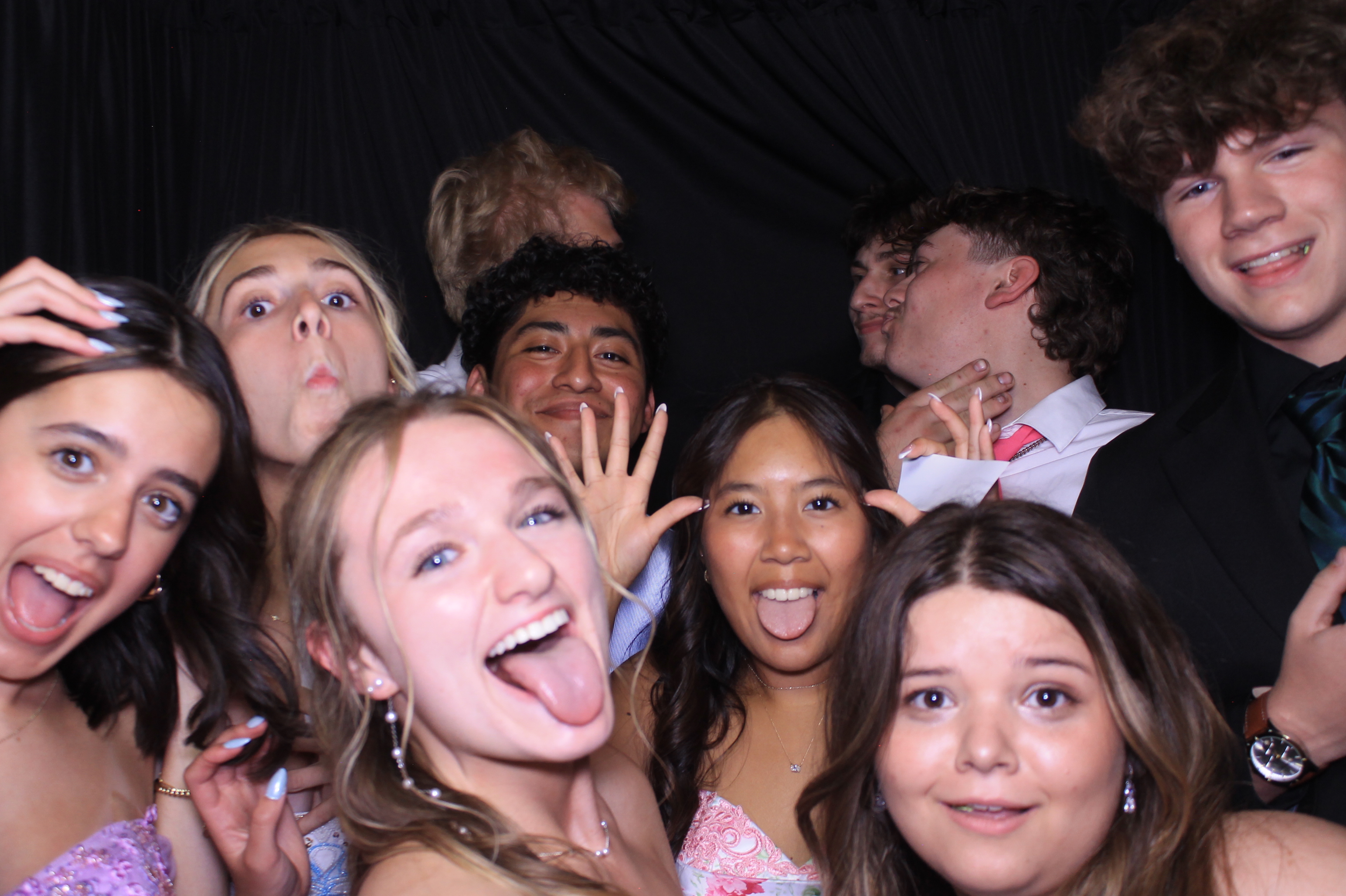 Carroll HS Prom | View more photos from the event at gallery.photoboothcincy.com/u/PhotoBoothCincy/Carroll-HS-Prom-1