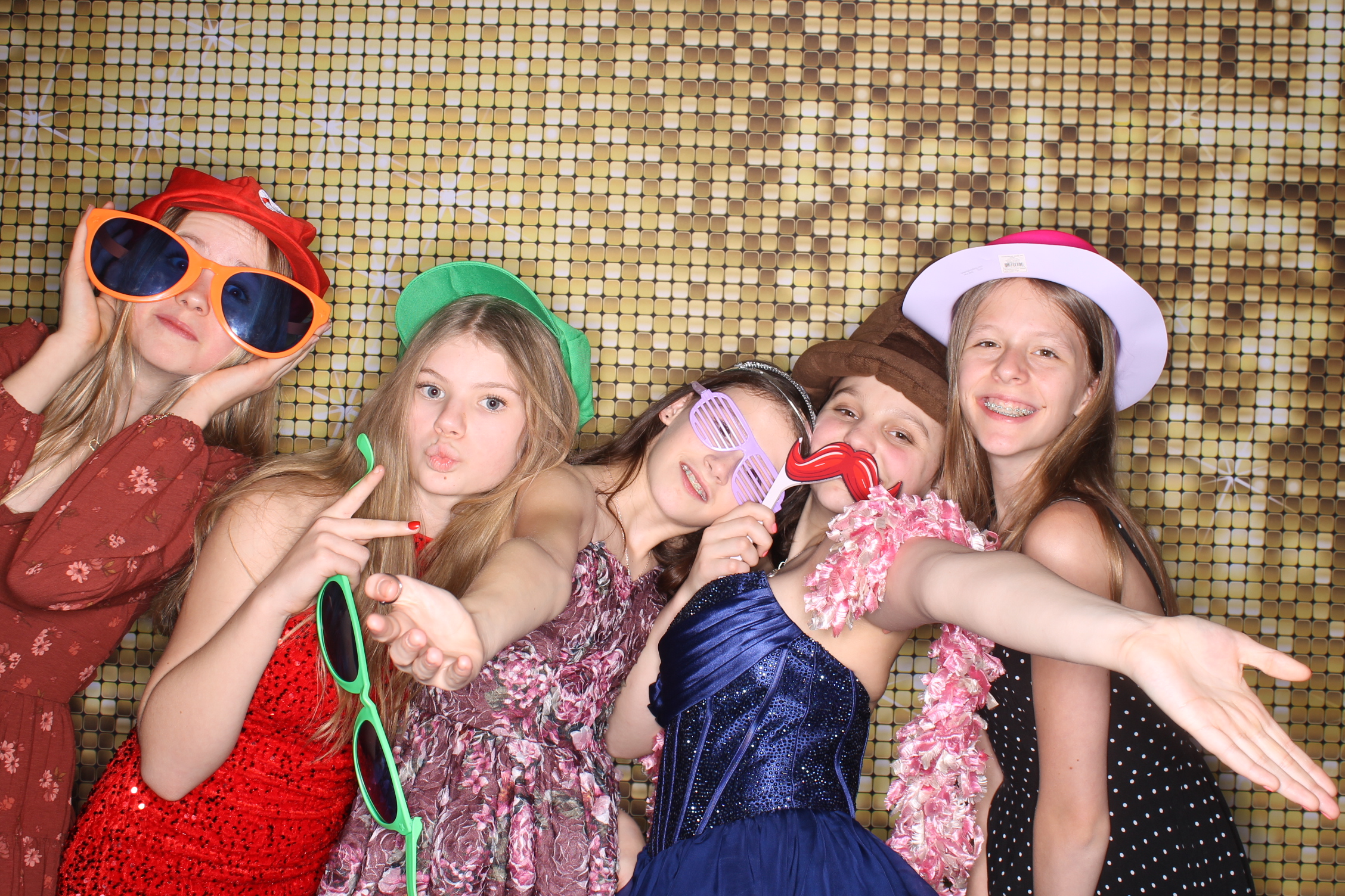Celia' Bat Mitzvah | View more photos from the event at gallery.photoboothcincy.com/u/PhotoBoothCincy/Celia-Bat-Mitzvah