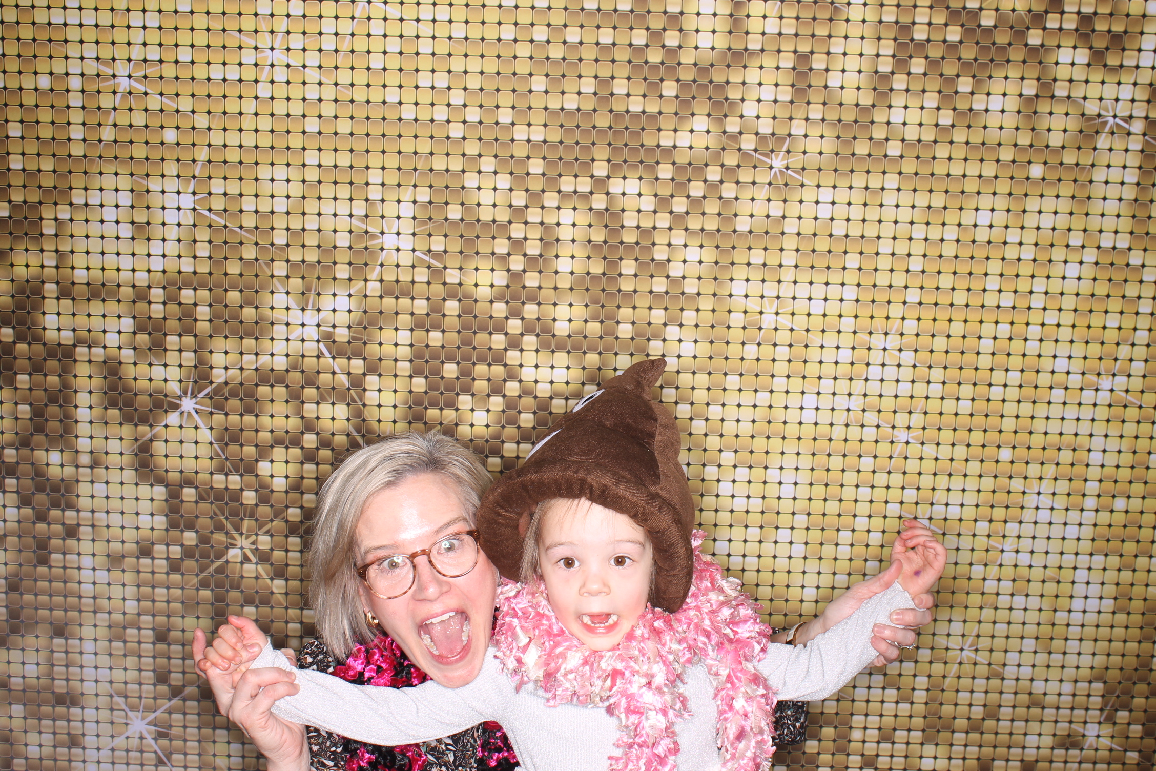 Celia' Bat Mitzvah | View more photos from the event at gallery.photoboothcincy.com/u/PhotoBoothCincy/Celia-Bat-Mitzvah