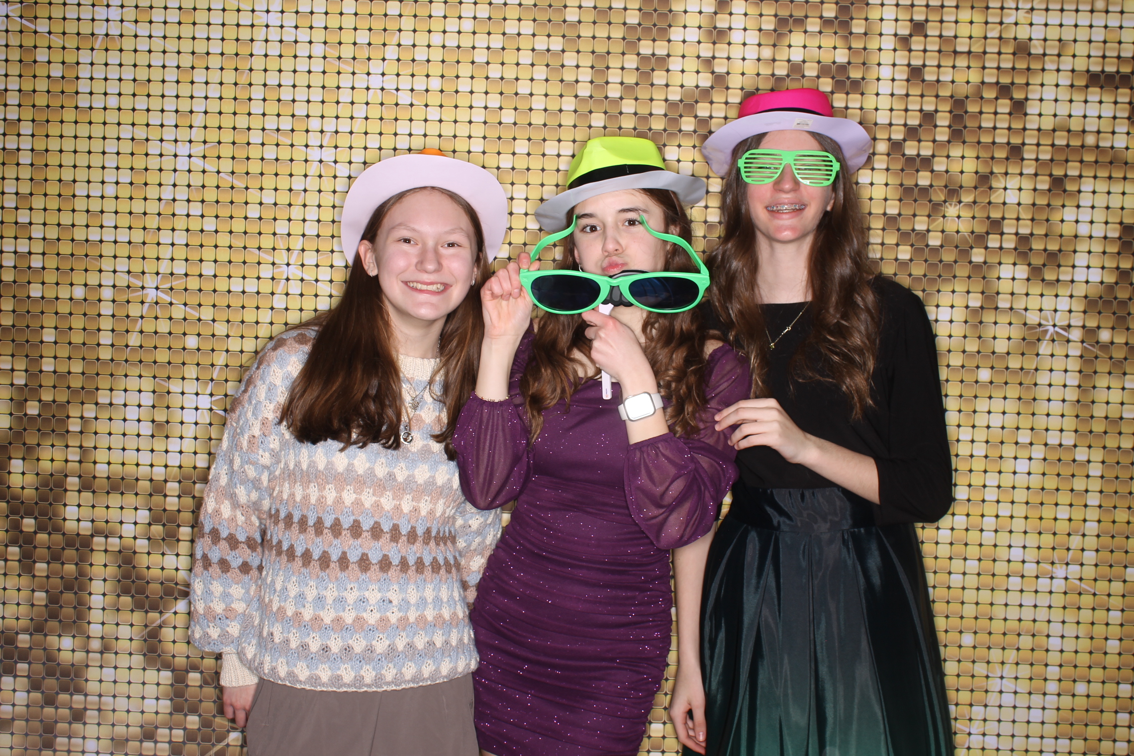 Celia' Bat Mitzvah | View more photos from the event at gallery.photoboothcincy.com/u/PhotoBoothCincy/Celia-Bat-Mitzvah