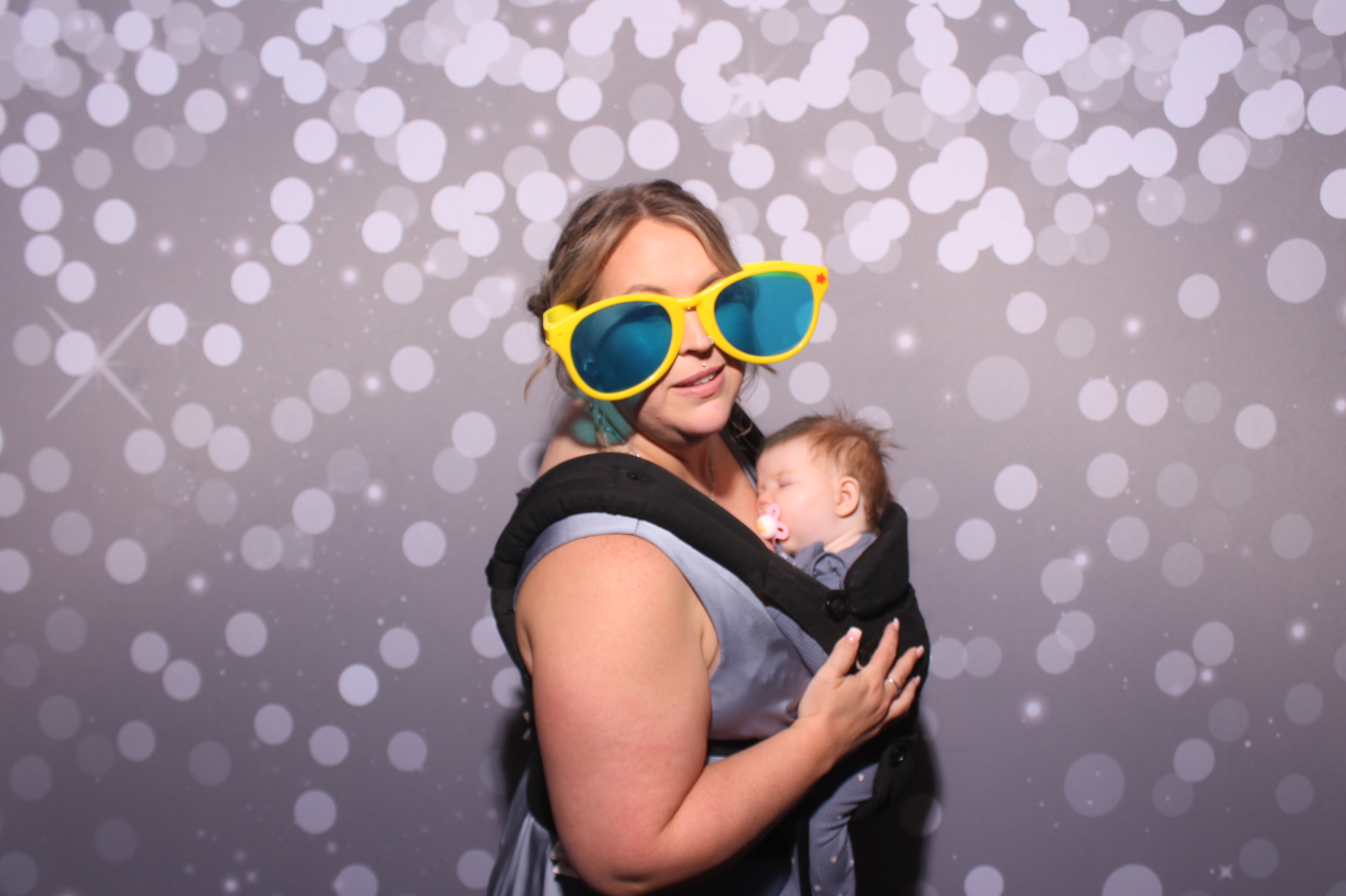 Chelsey & AJ Reception!! | View more photos from the event at gallery.photoboothcincy.com/u/PhotoBoothCincy/Chelsey-AJ-Reception