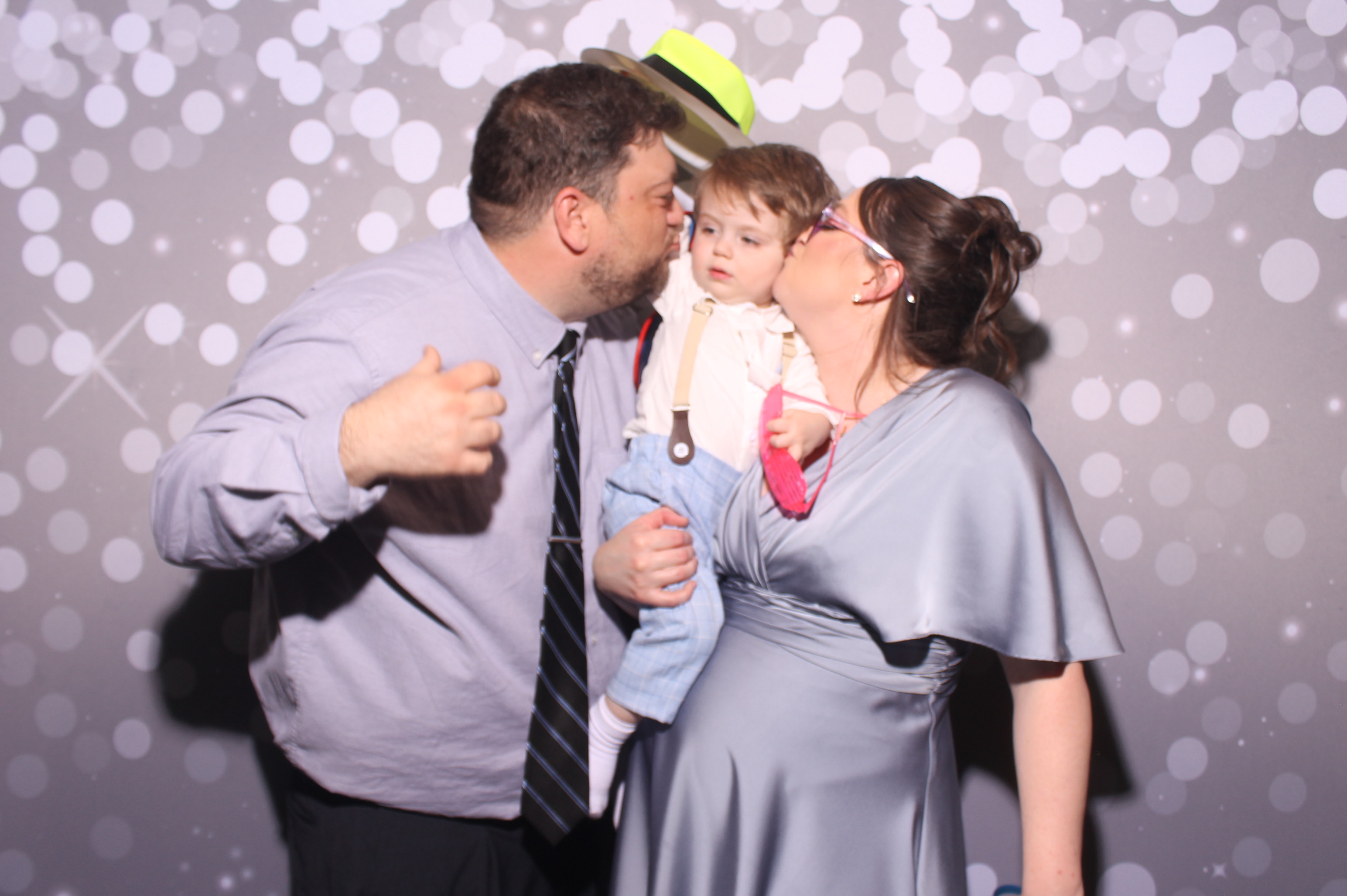 Chelsey & AJ Reception!! | View more photos from the event at gallery.photoboothcincy.com/u/PhotoBoothCincy/Chelsey-AJ-Reception