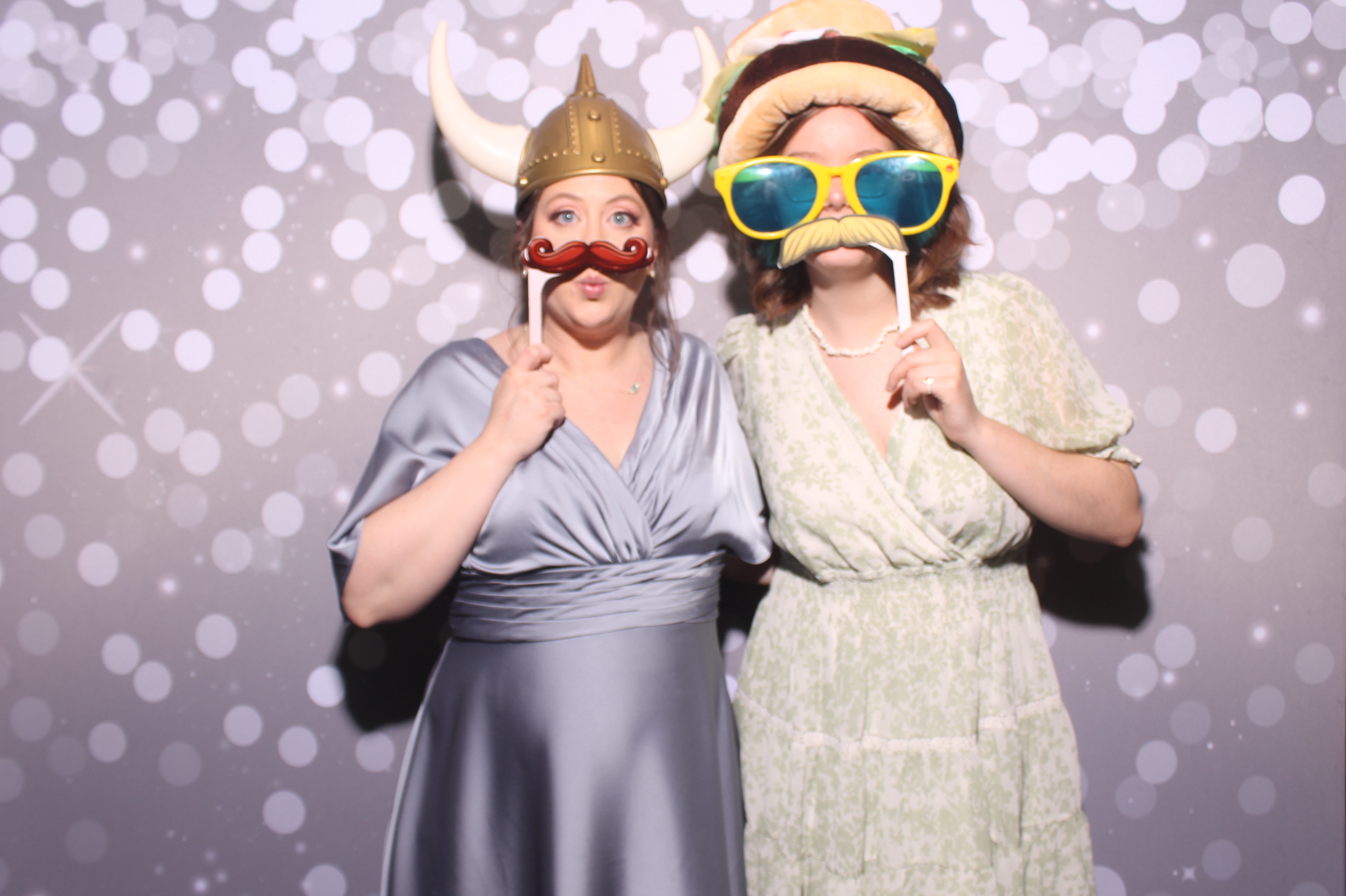 Chelsey & AJ Reception!! | View more photos from the event at gallery.photoboothcincy.com/u/PhotoBoothCincy/Chelsey-AJ-Reception