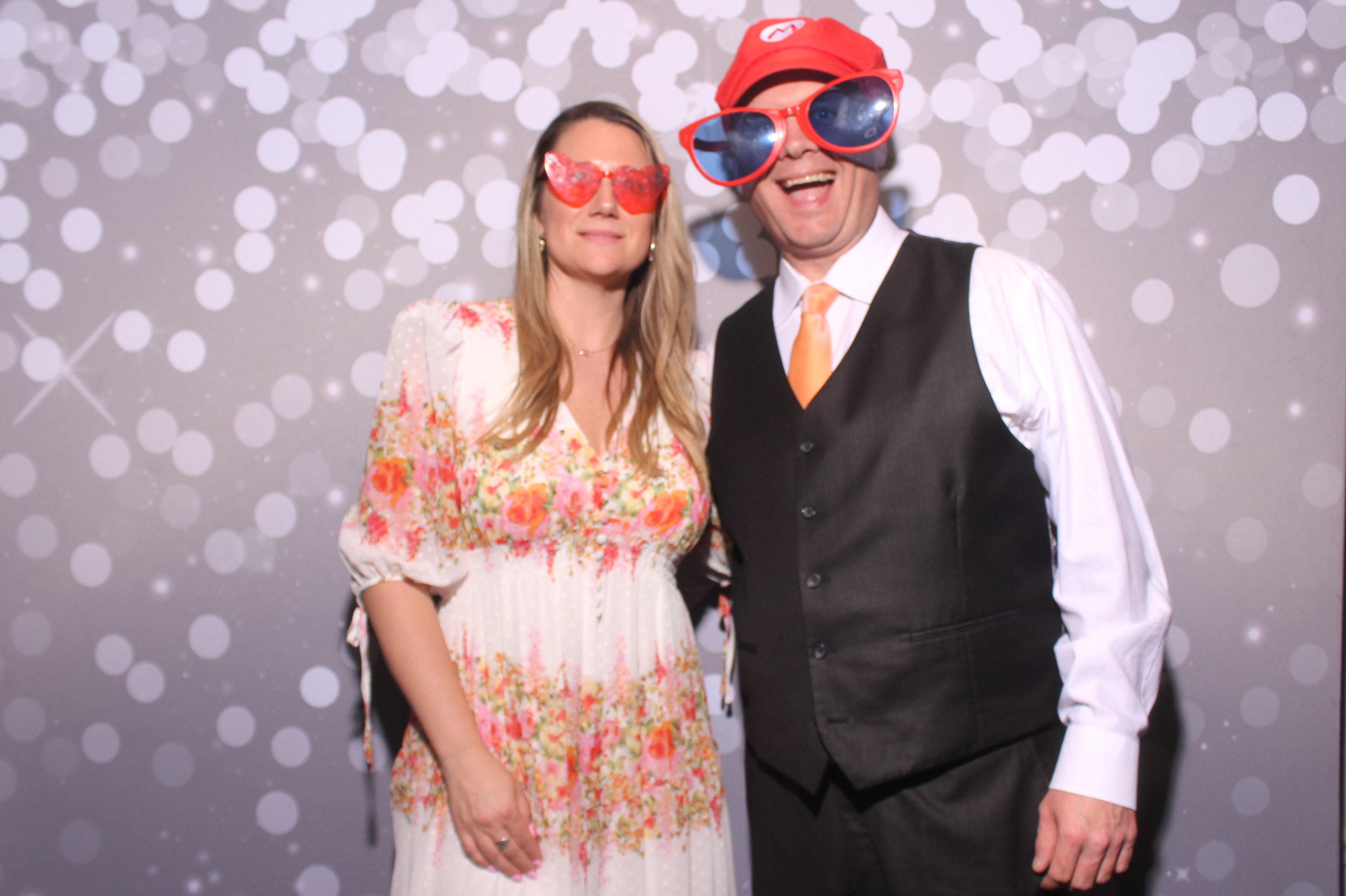 Chelsey & AJ Reception!! | View more photos from the event at gallery.photoboothcincy.com/u/PhotoBoothCincy/Chelsey-AJ-Reception