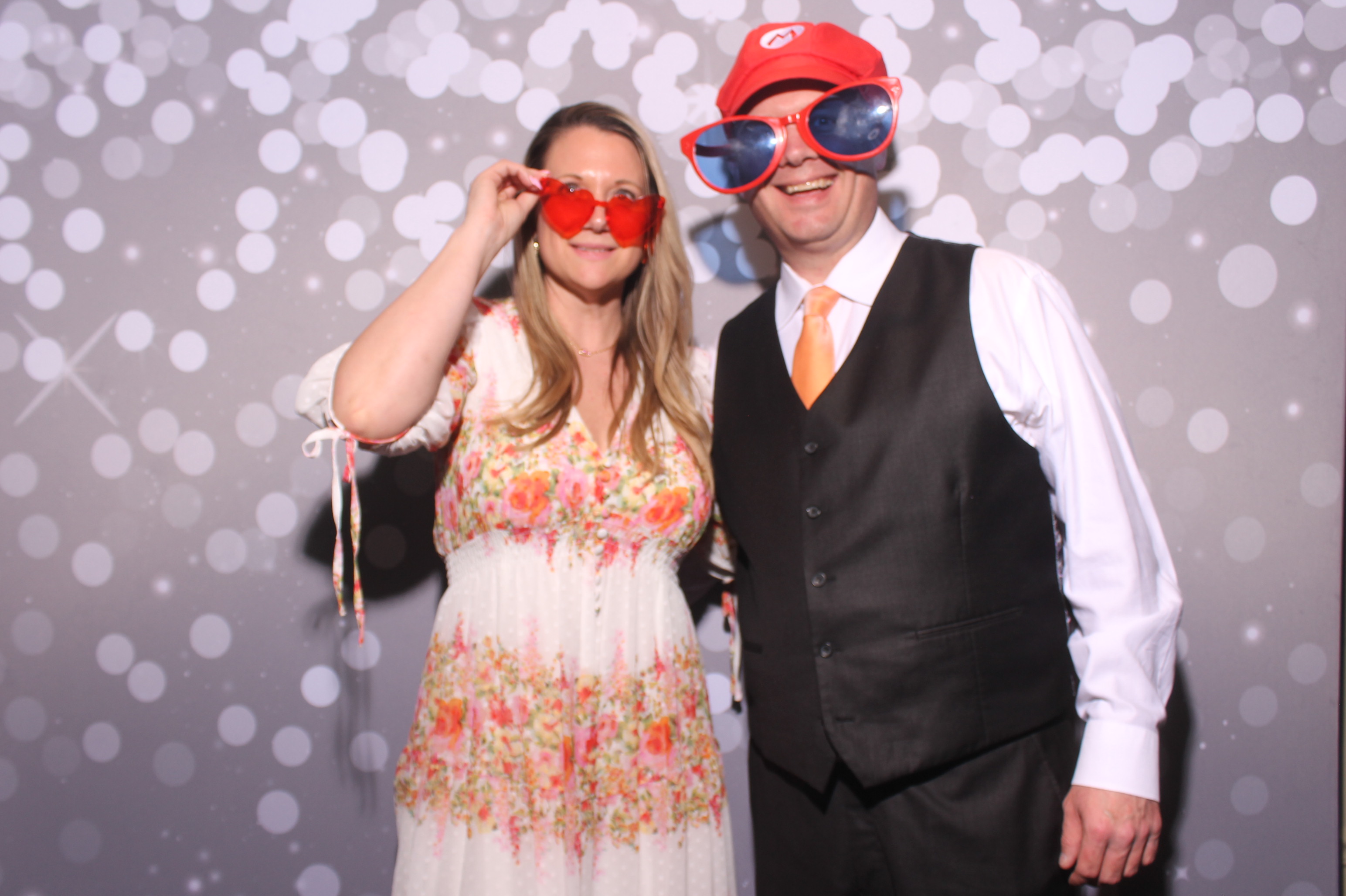 Chelsey & AJ Reception!! | View more photos from the event at gallery.photoboothcincy.com/u/PhotoBoothCincy/Chelsey-AJ-Reception
