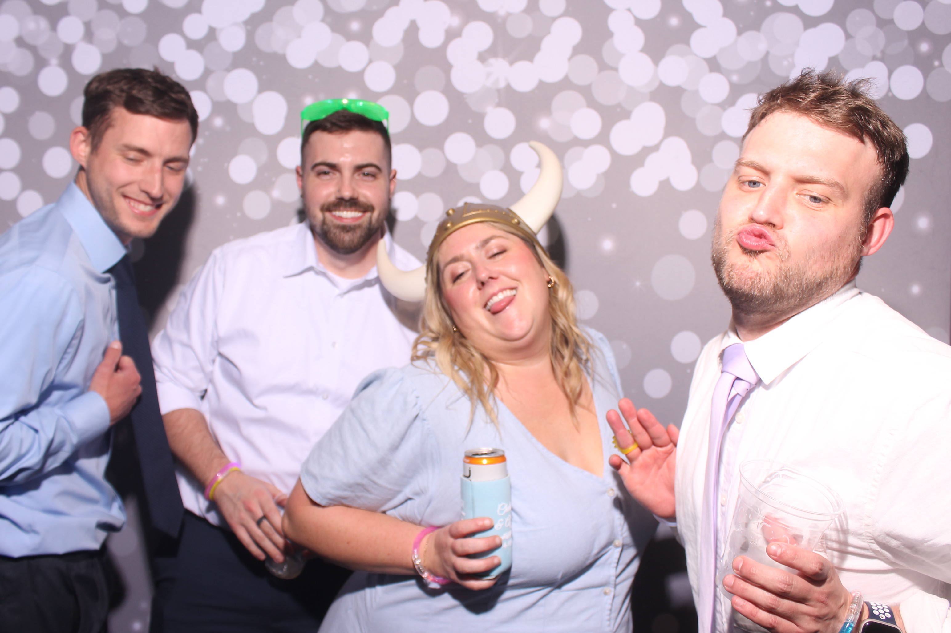 Chelsey & AJ Reception!! | View more photos from the event at gallery.photoboothcincy.com/u/PhotoBoothCincy/Chelsey-AJ-Reception