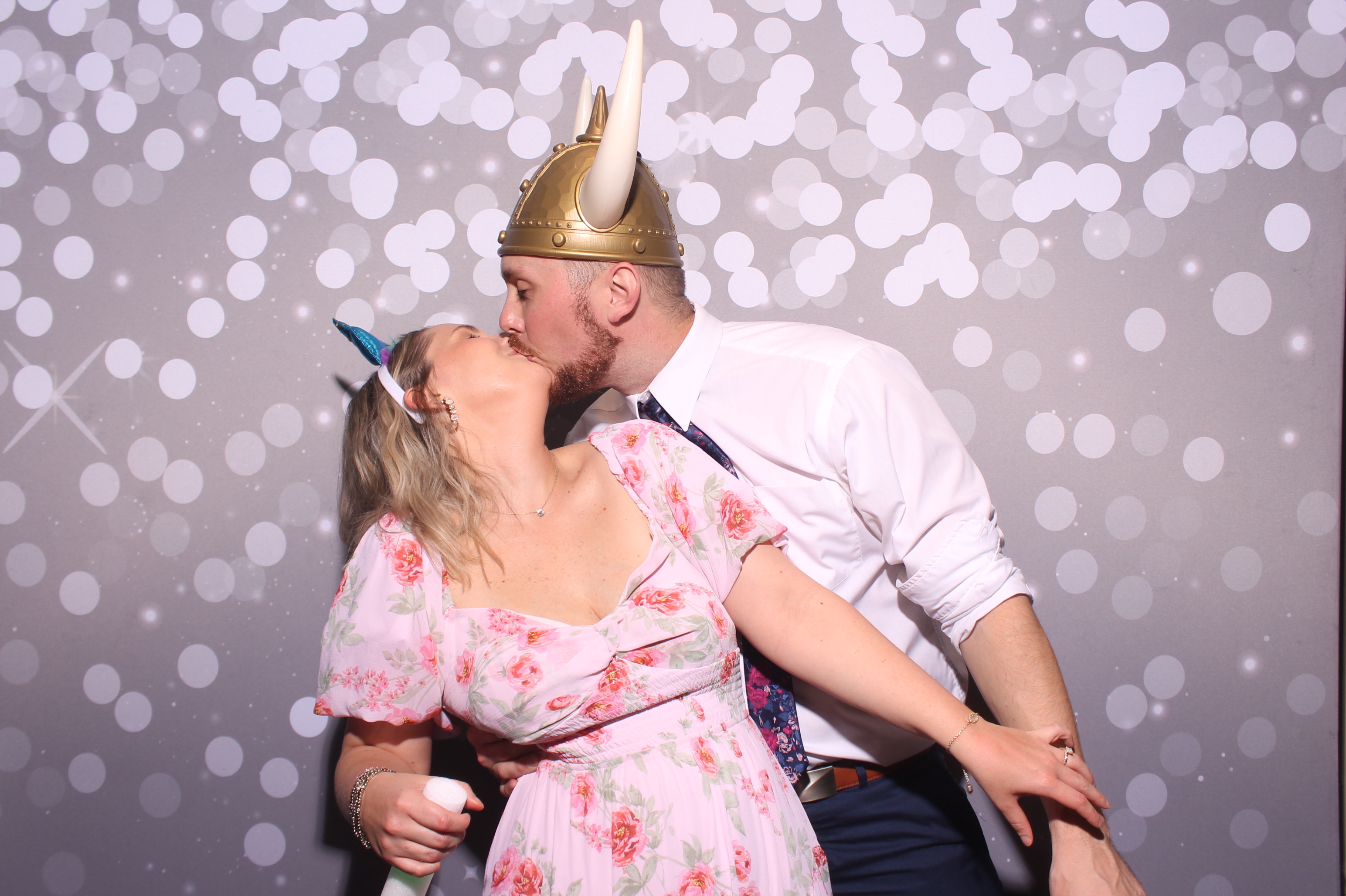 Chelsey & AJ Reception!! | View more photos from the event at gallery.photoboothcincy.com/u/PhotoBoothCincy/Chelsey-AJ-Reception