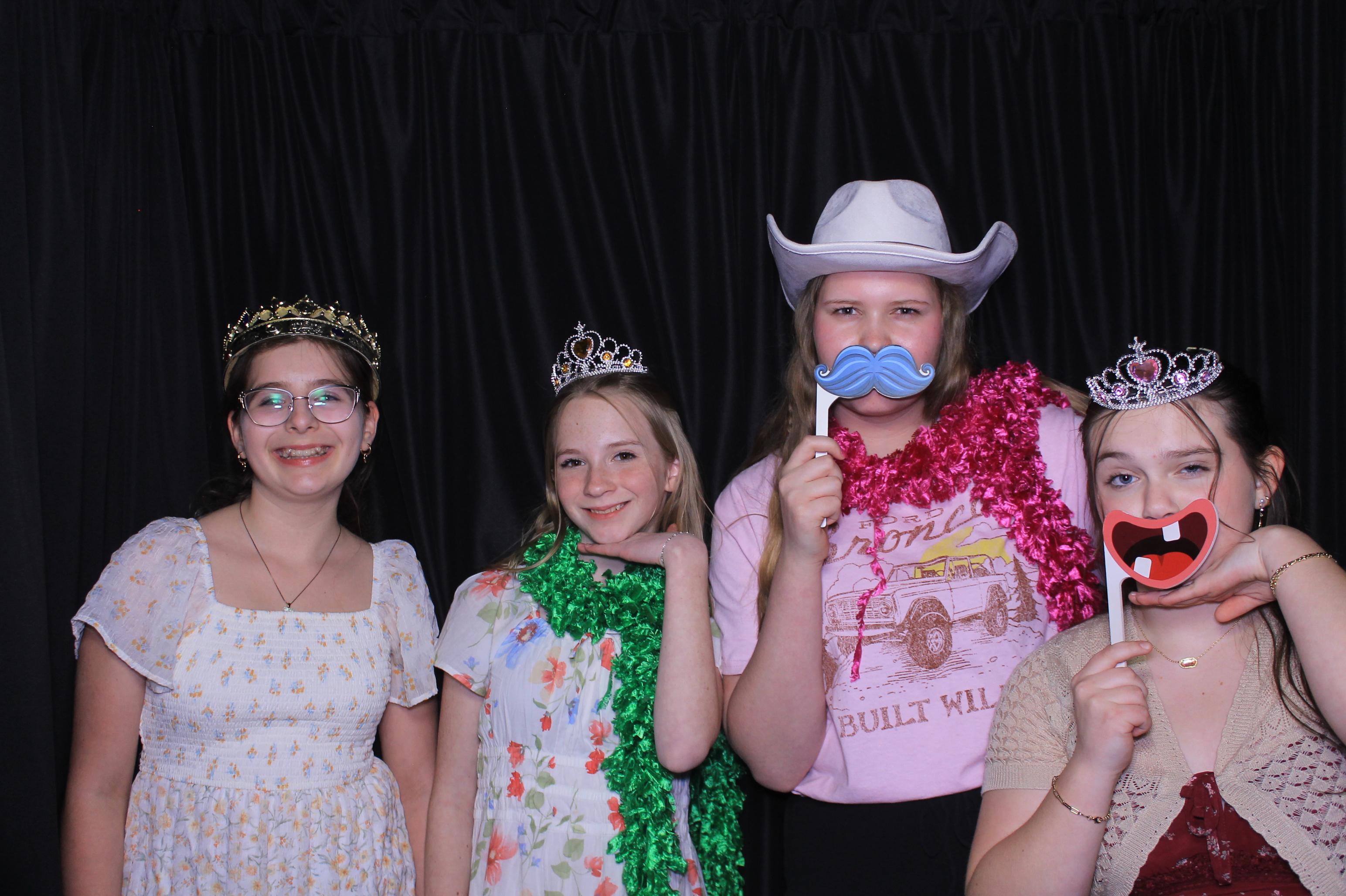 Chess Christian Middle School Western Dance | View more photos from the event at gallery.photoboothcincy.com/u/PhotoBoothCincy/Chess-Christian-Middle-School-Western-Dance