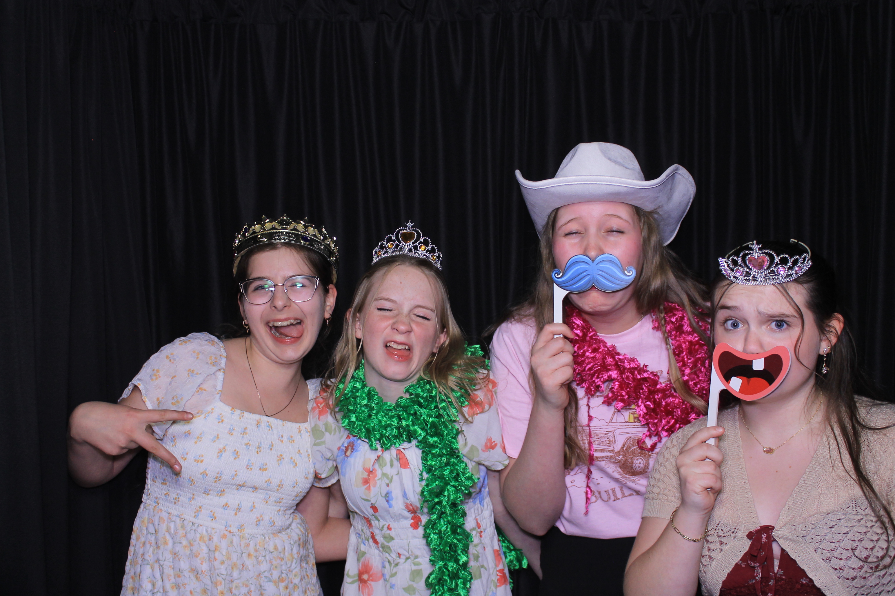 Chess Christian Middle School Western Dance | View more photos from the event at gallery.photoboothcincy.com/u/PhotoBoothCincy/Chess-Christian-Middle-School-Western-Dance