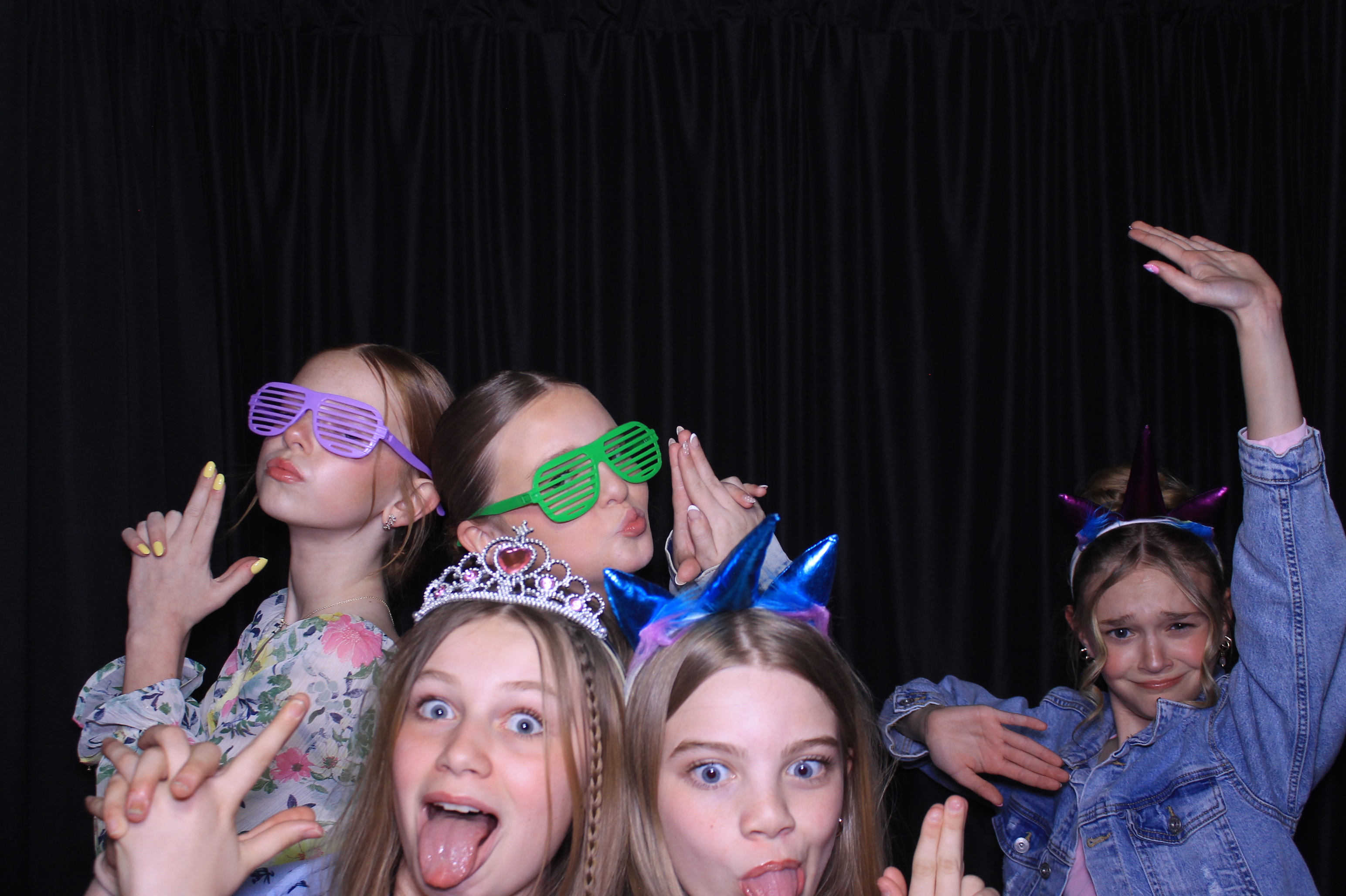 Chess Christian Middle School Western Dance | View more photos from the event at gallery.photoboothcincy.com/u/PhotoBoothCincy/Chess-Christian-Middle-School-Western-Dance