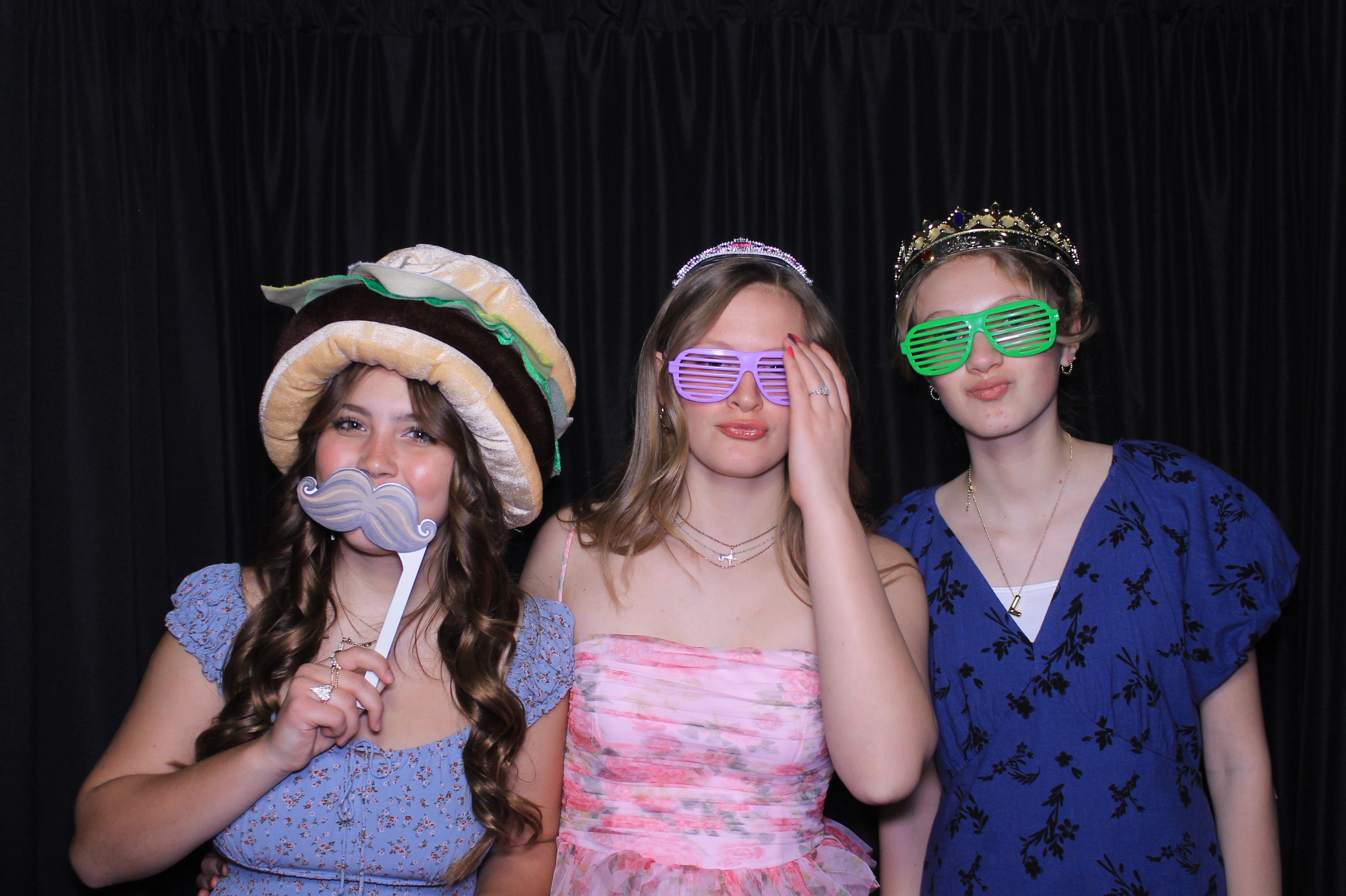 Chess Christian Middle School Western Dance | View more photos from the event at gallery.photoboothcincy.com/u/PhotoBoothCincy/Chess-Christian-Middle-School-Western-Dance