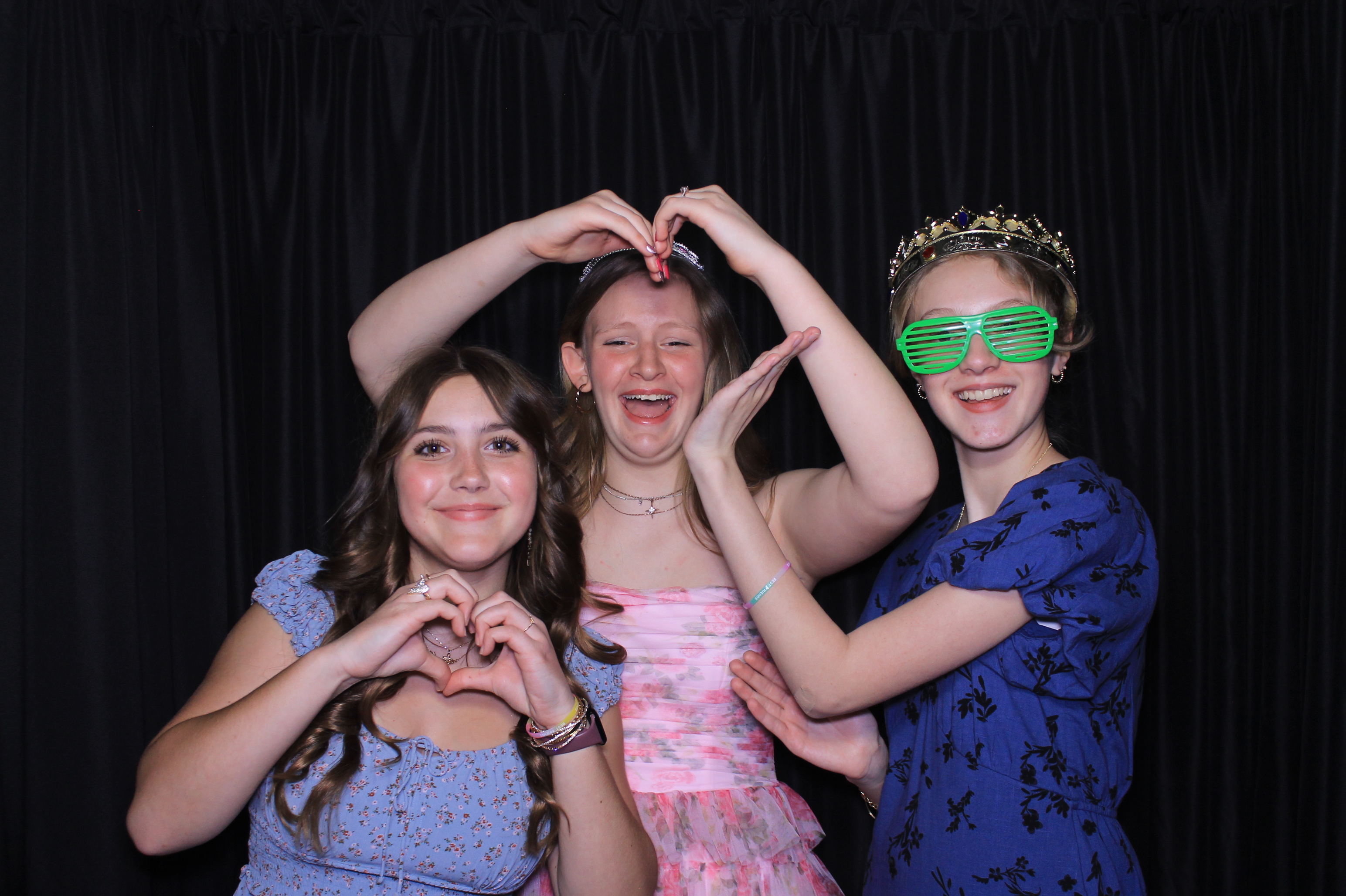 Chess Christian Middle School Western Dance | View more photos from the event at gallery.photoboothcincy.com/u/PhotoBoothCincy/Chess-Christian-Middle-School-Western-Dance