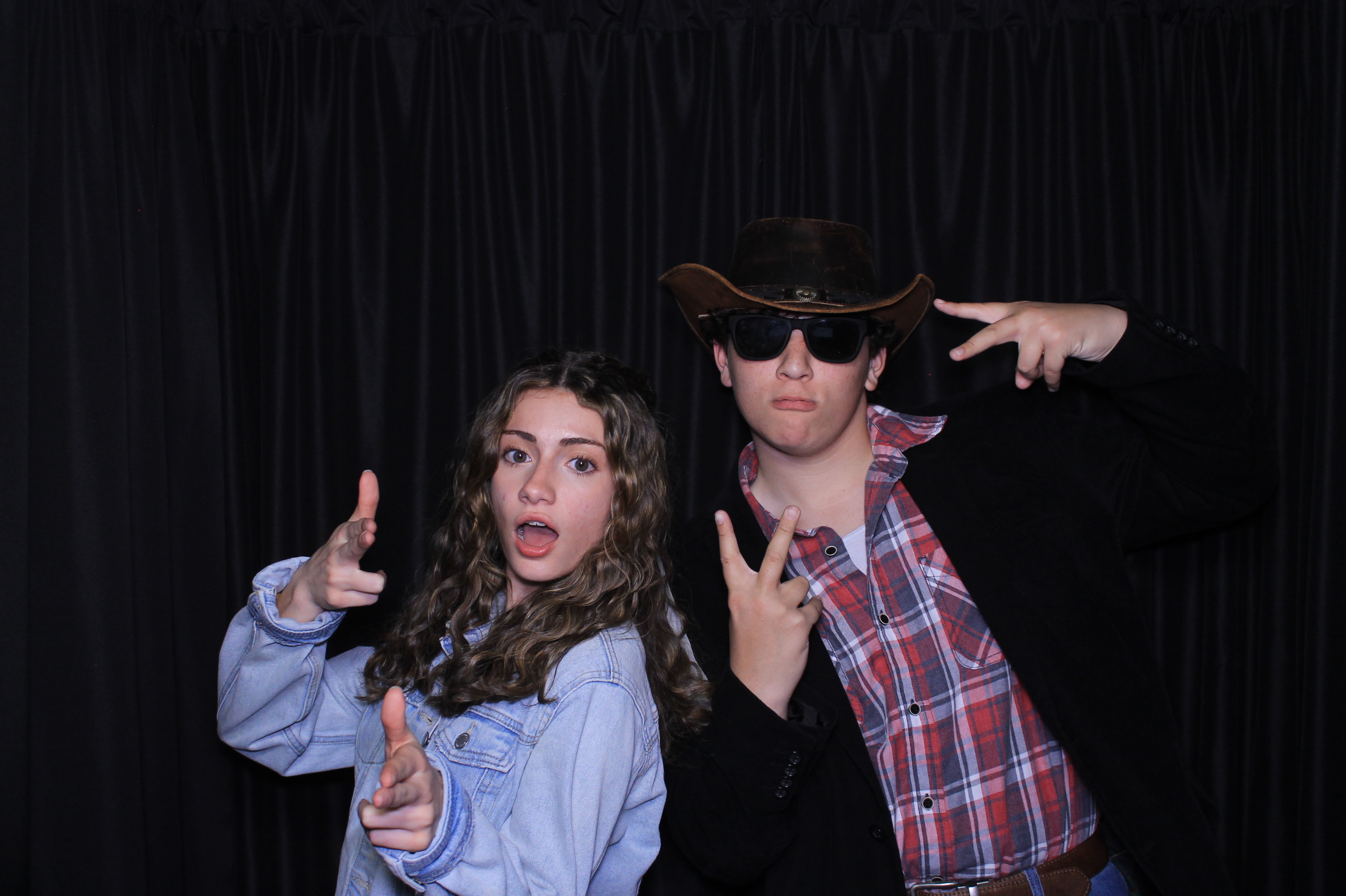 Chess Christian Middle School Western Dance | View more photos from the event at gallery.photoboothcincy.com/u/PhotoBoothCincy/Chess-Christian-Middle-School-Western-Dance