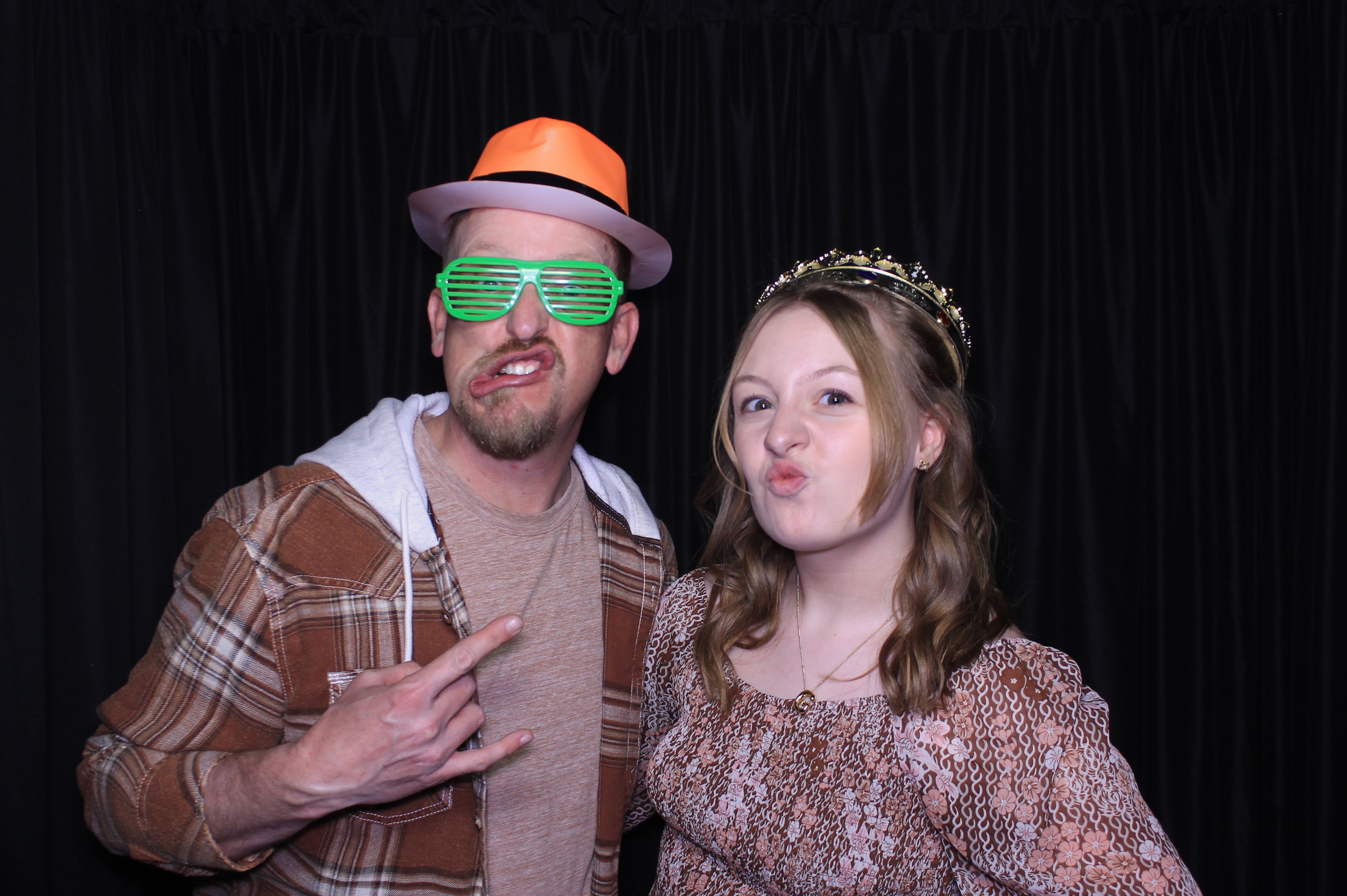 Chess Christian Middle School Western Dance | View more photos from the event at gallery.photoboothcincy.com/u/PhotoBoothCincy/Chess-Christian-Middle-School-Western-Dance