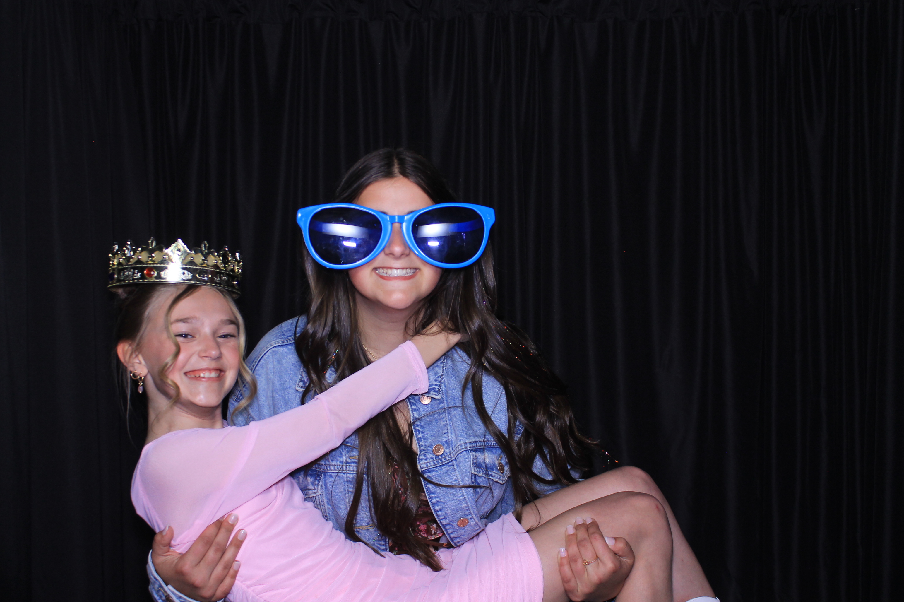 Chess Christian Middle School Western Dance | View more photos from the event at gallery.photoboothcincy.com/u/PhotoBoothCincy/Chess-Christian-Middle-School-Western-Dance