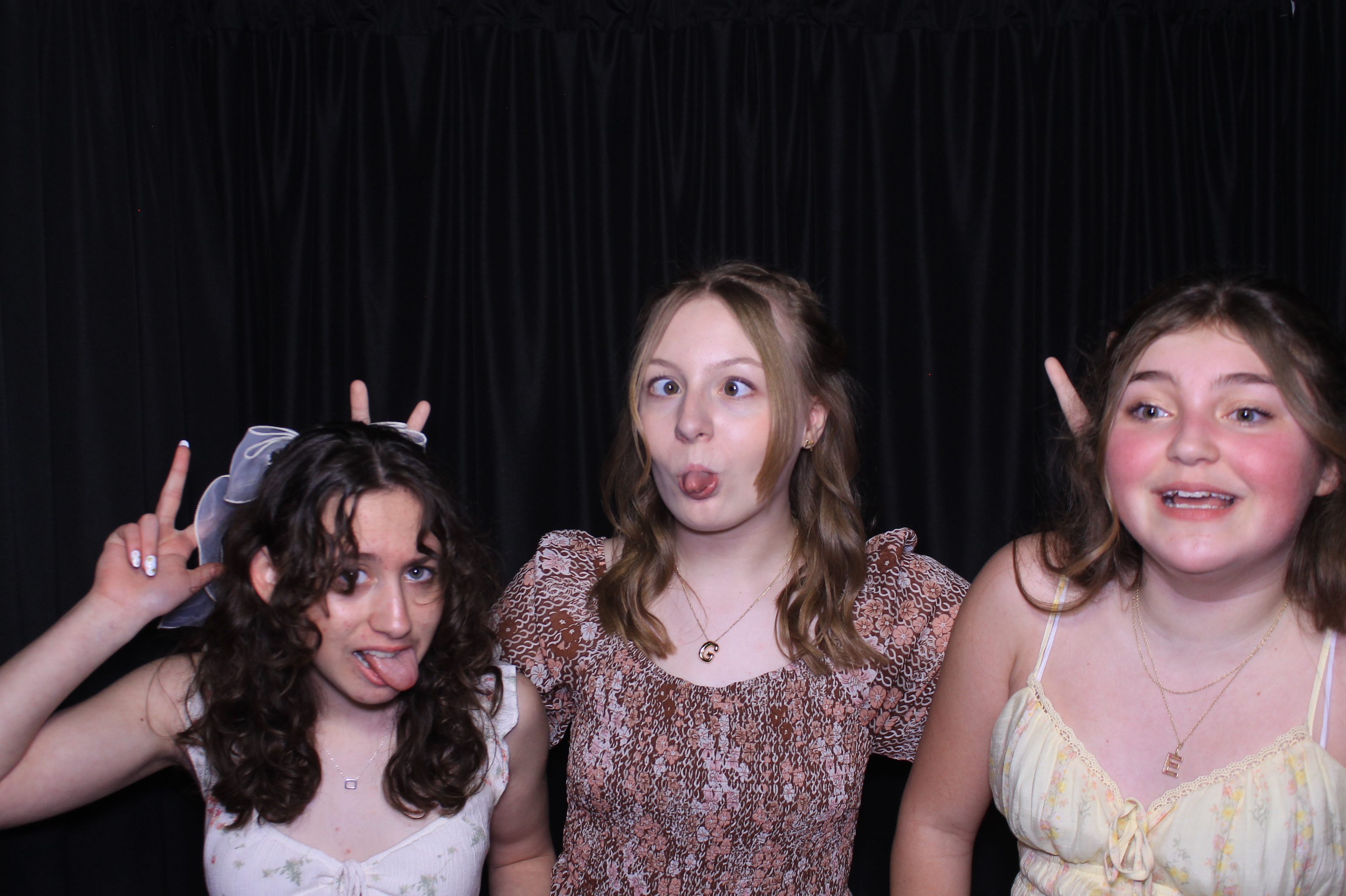 Chess Christian Middle School Western Dance | View more photos from the event at gallery.photoboothcincy.com/u/PhotoBoothCincy/Chess-Christian-Middle-School-Western-Dance