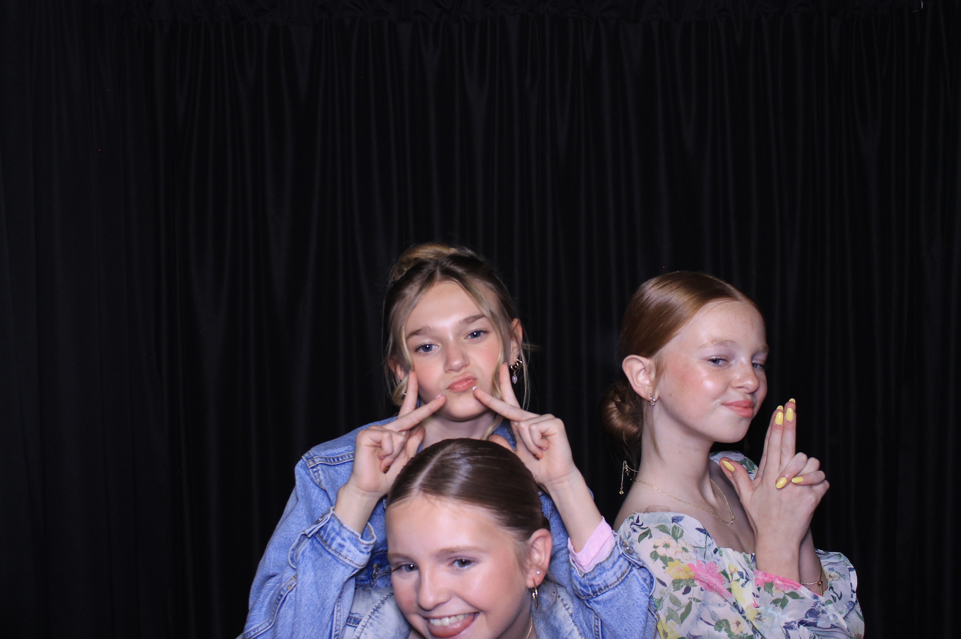 Chess Christian Middle School Western Dance | View more photos from the event at gallery.photoboothcincy.com/u/PhotoBoothCincy/Chess-Christian-Middle-School-Western-Dance