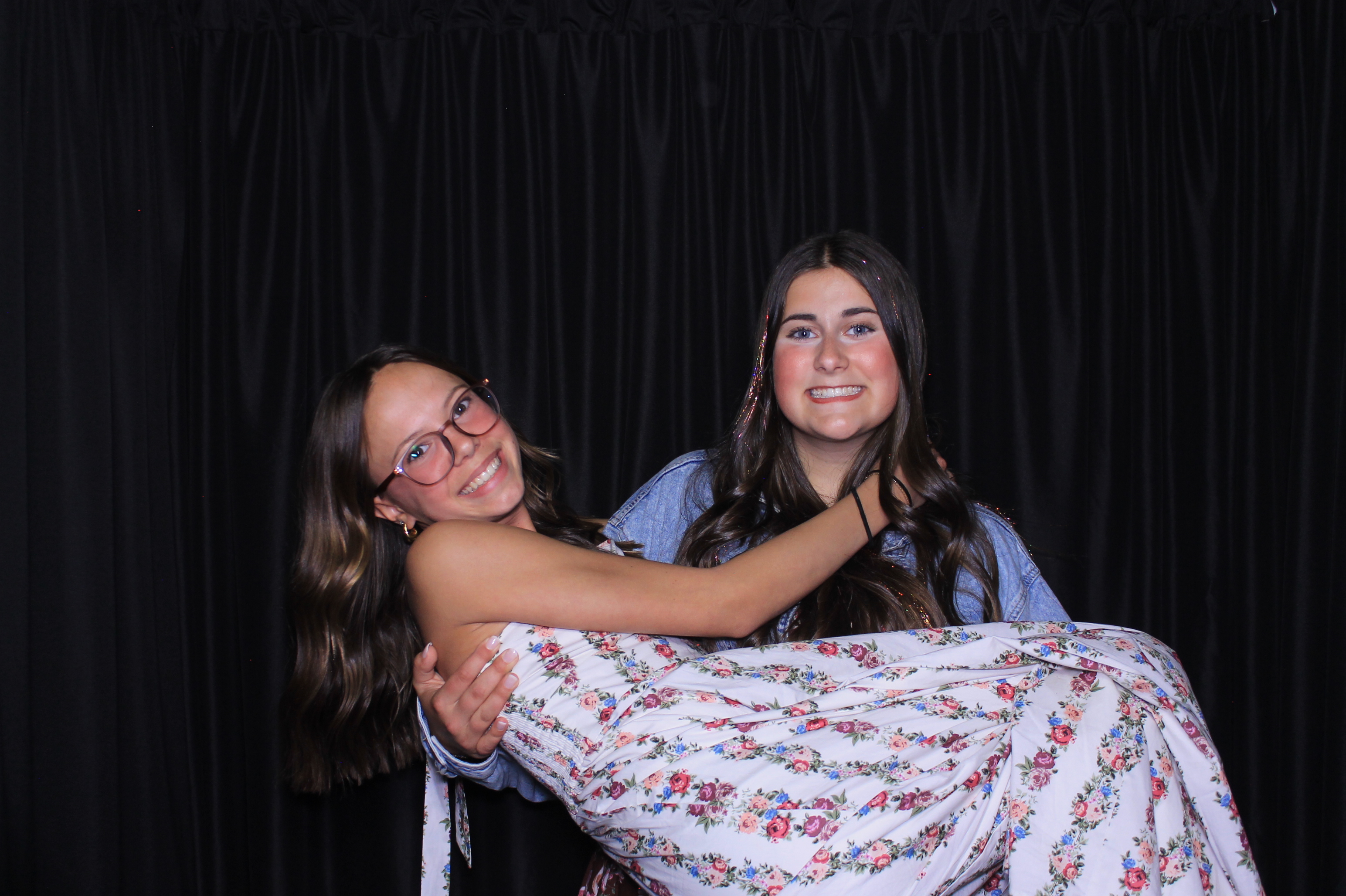 Chess Christian Middle School Western Dance | View more photos from the event at gallery.photoboothcincy.com/u/PhotoBoothCincy/Chess-Christian-Middle-School-Western-Dance