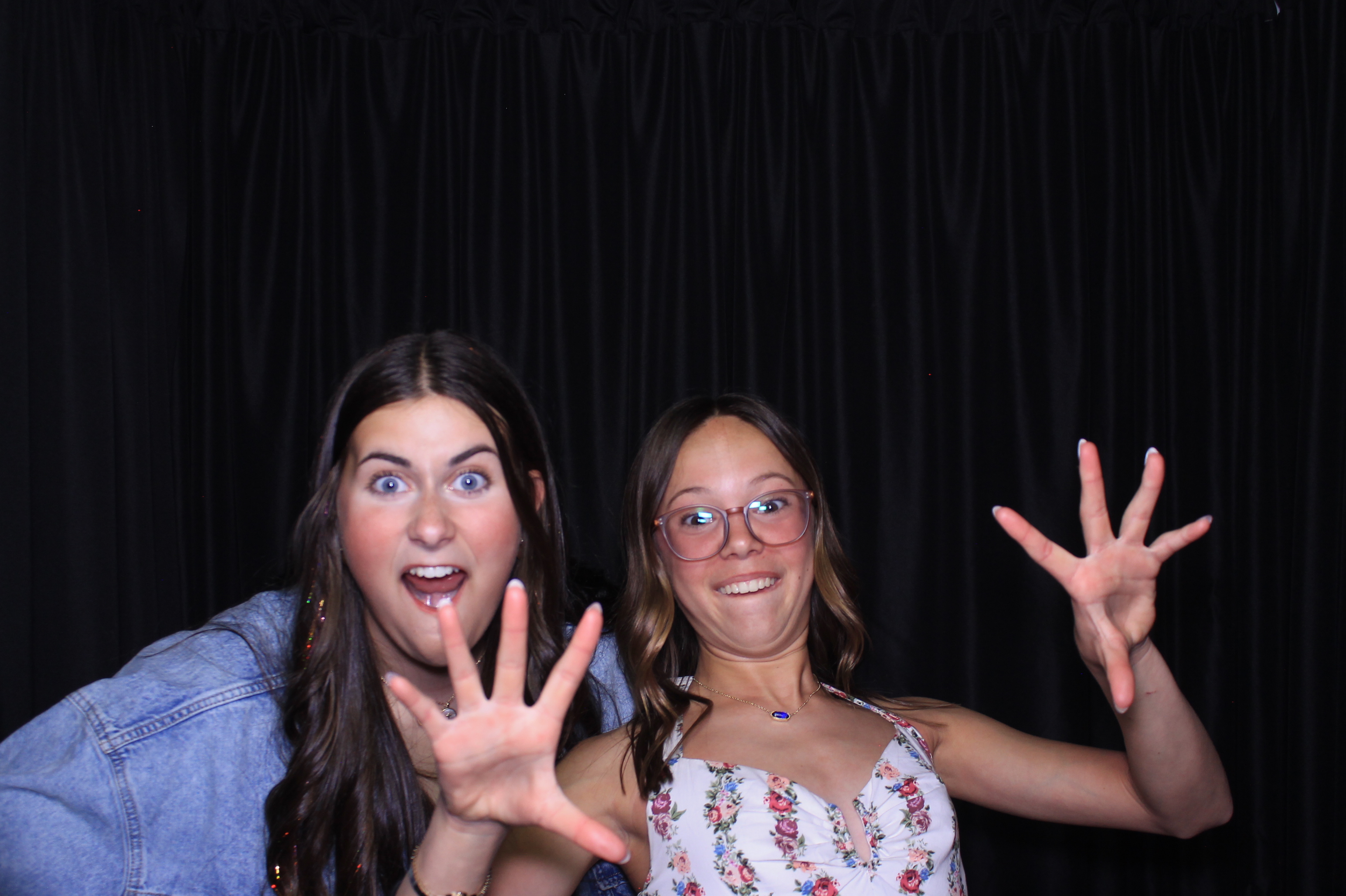 Chess Christian Middle School Western Dance | View more photos from the event at gallery.photoboothcincy.com/u/PhotoBoothCincy/Chess-Christian-Middle-School-Western-Dance