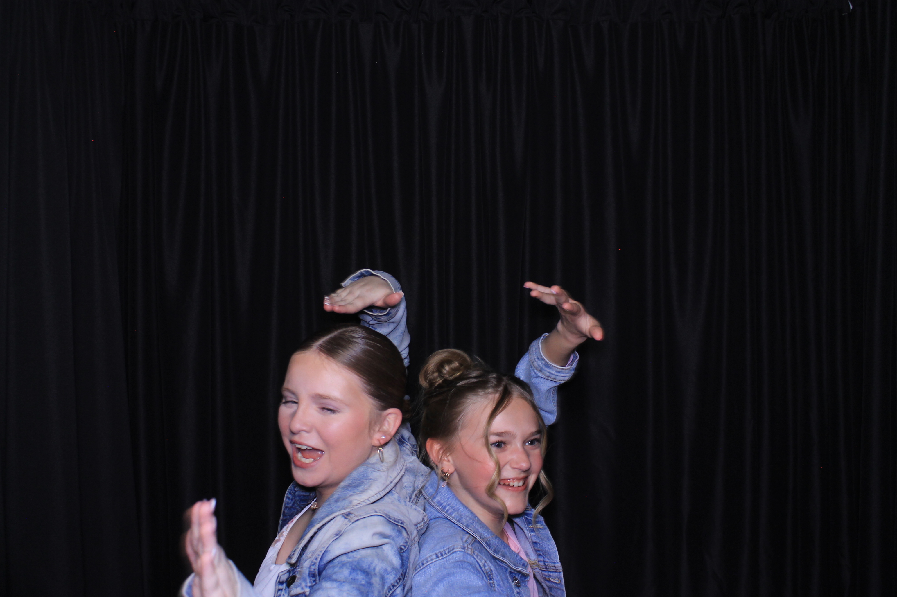 Chess Christian Middle School Western Dance | View more photos from the event at gallery.photoboothcincy.com/u/PhotoBoothCincy/Chess-Christian-Middle-School-Western-Dance