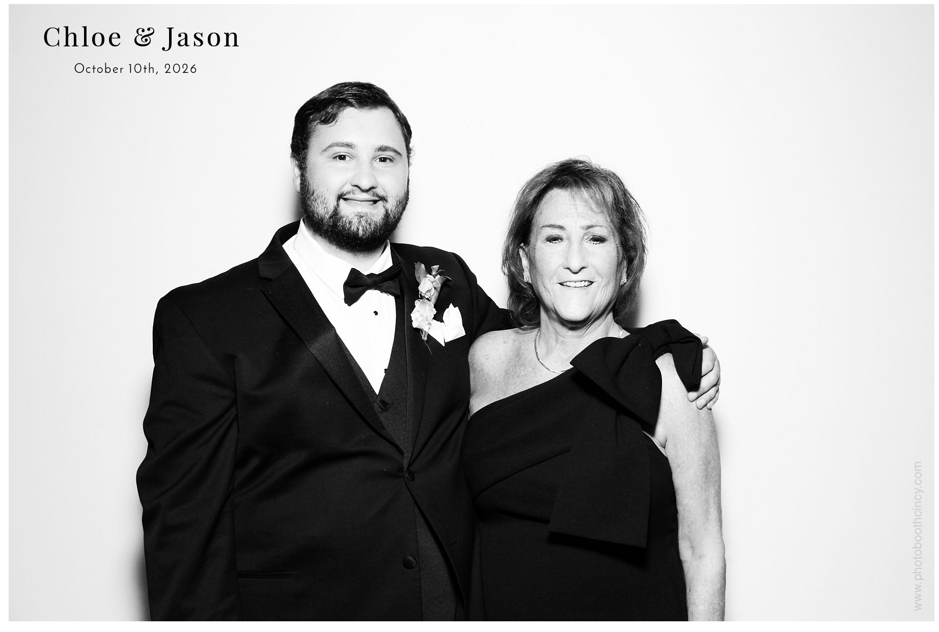 Chloe & Jason Wedding | View more photos from the event at gallery.photoboothcincy.com/u/PhotoBoothCincy/Chloe-Jason-Wedding