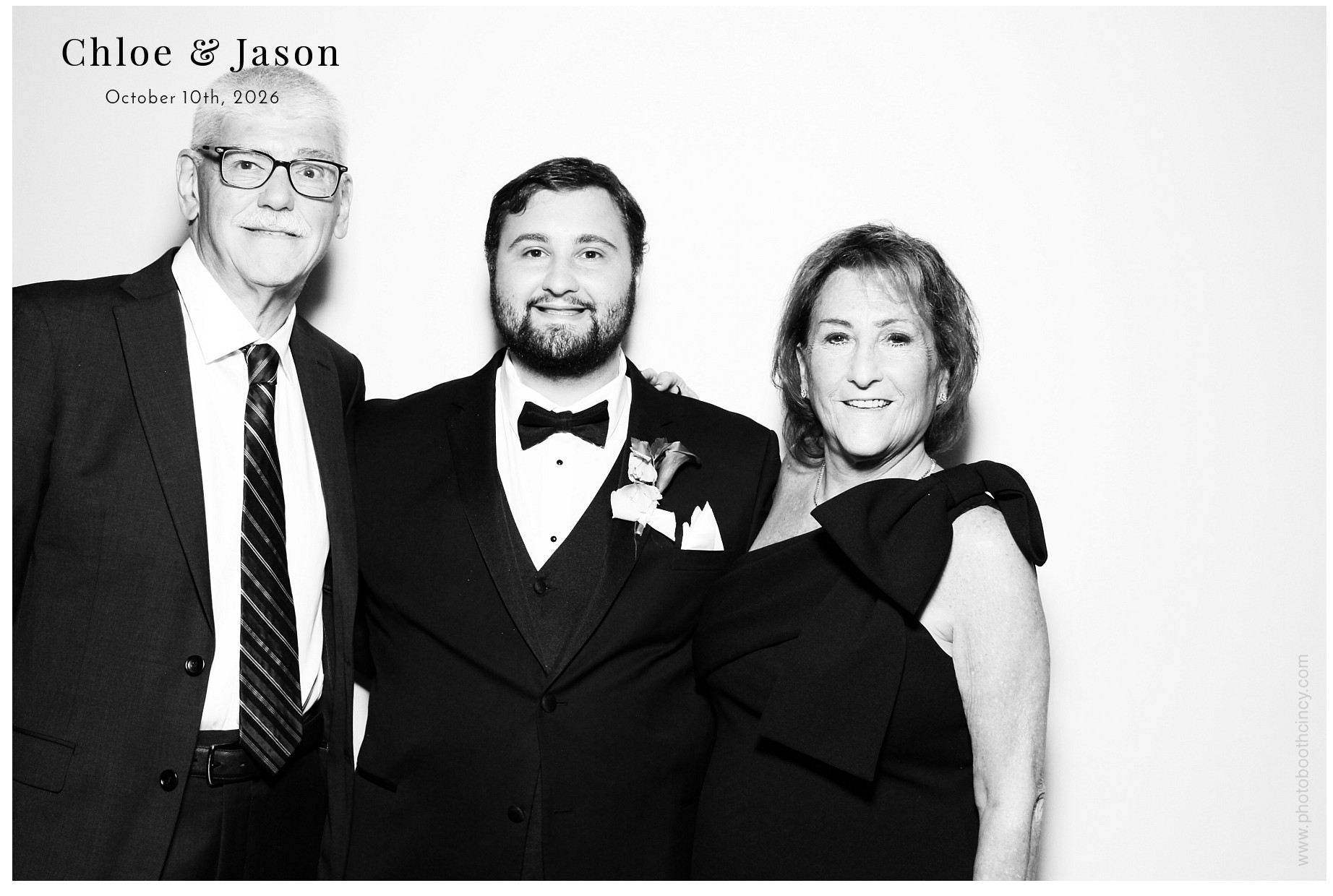 Chloe & Jason Wedding | View more photos from the event at gallery.photoboothcincy.com/u/PhotoBoothCincy/Chloe-Jason-Wedding