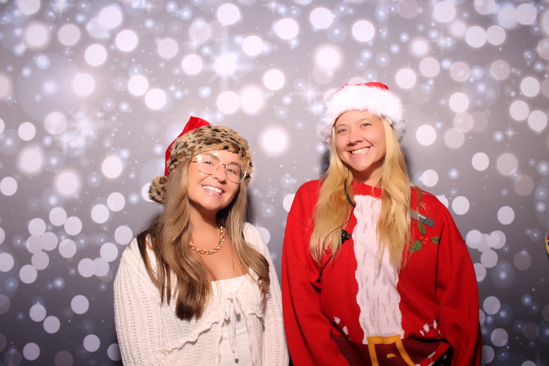 Christmas in July!! | View more photos from the event at gallery.photoboothcincy.com/u/PhotoBoothCincy/Christmas-in-July