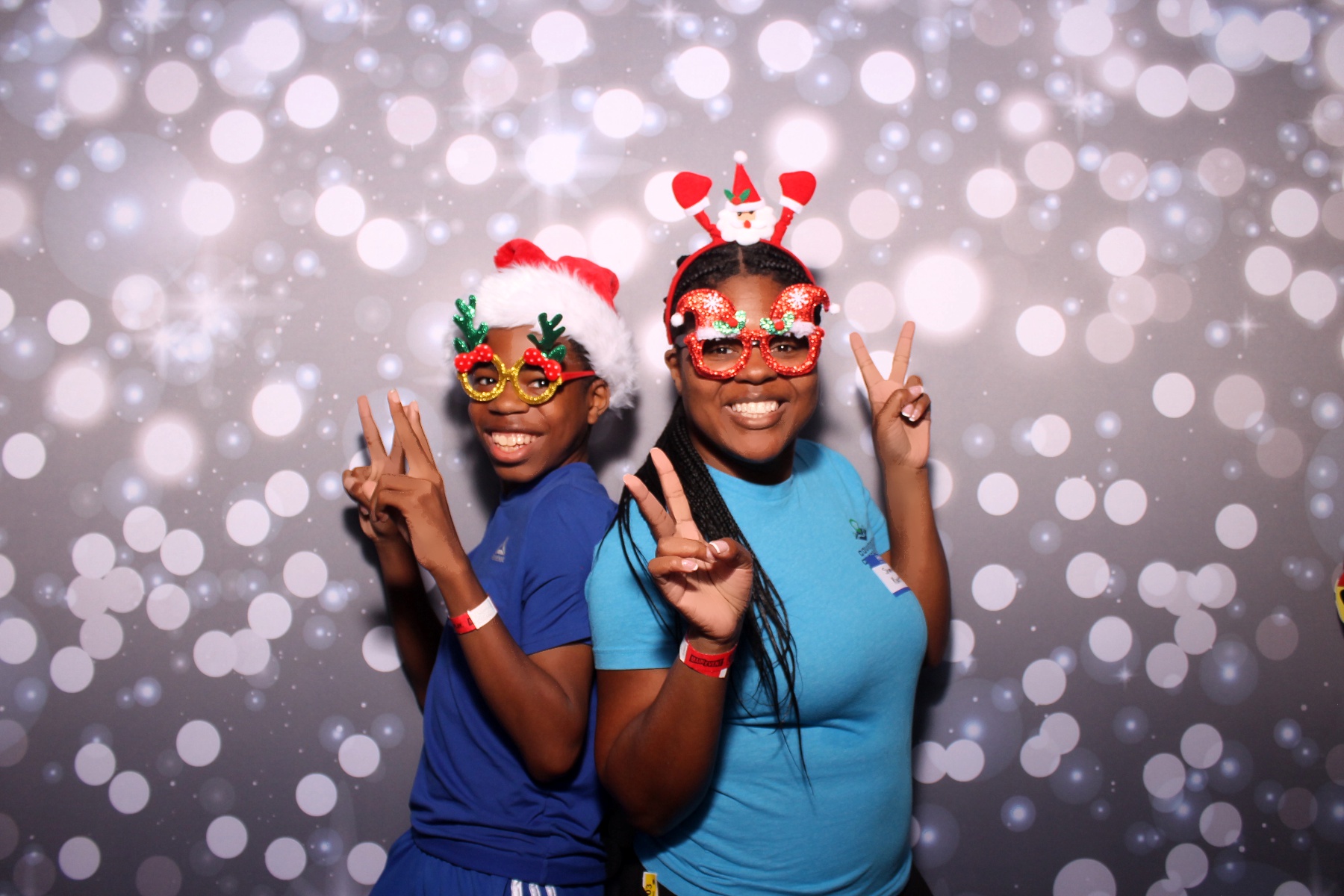 Christmas in July!! | View more photos from the event at gallery.photoboothcincy.com/u/PhotoBoothCincy/Christmas-in-July