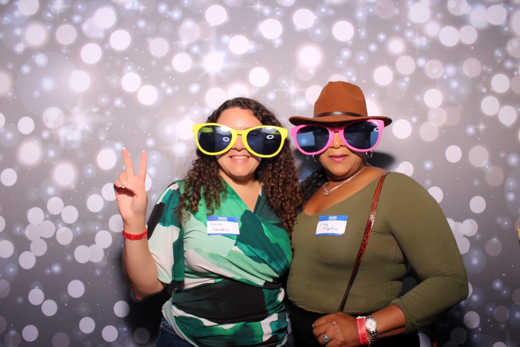 Christmas in July!! | View more photos from the event at gallery.photoboothcincy.com/u/PhotoBoothCincy/Christmas-in-July