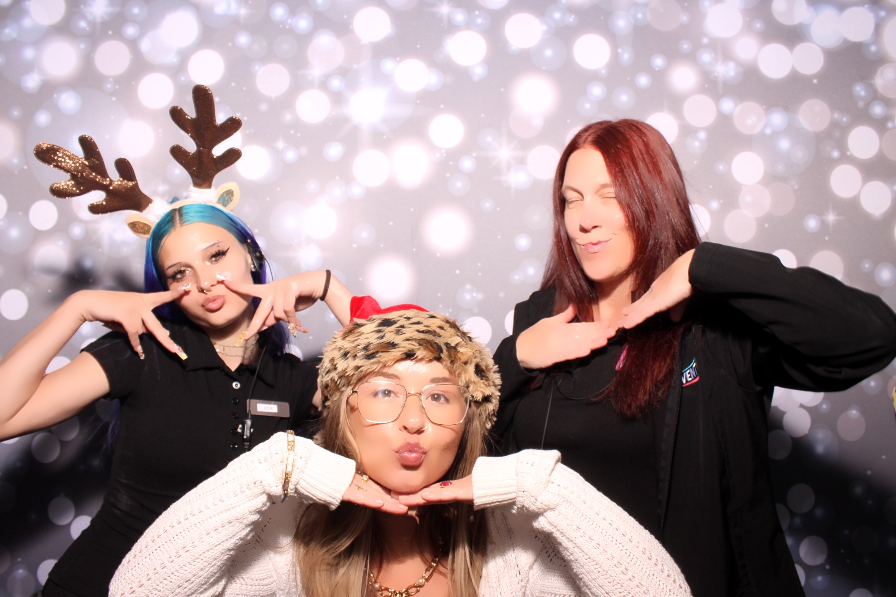 Christmas in July!! | View more photos from the event at gallery.photoboothcincy.com/u/PhotoBoothCincy/Christmas-in-July