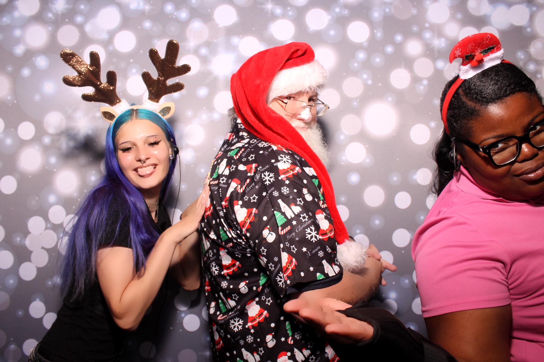 Christmas in July!! | View more photos from the event at gallery.photoboothcincy.com/u/PhotoBoothCincy/Christmas-in-July