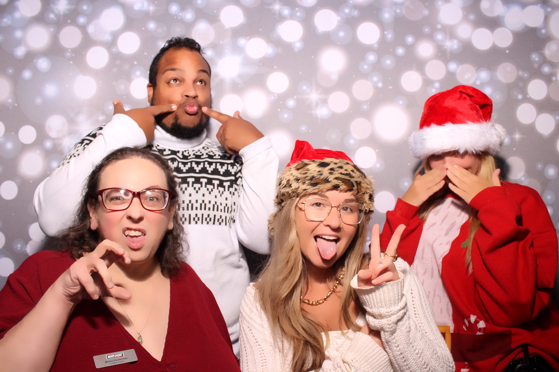Christmas in July!! | View more photos from the event at gallery.photoboothcincy.com/u/PhotoBoothCincy/Christmas-in-July