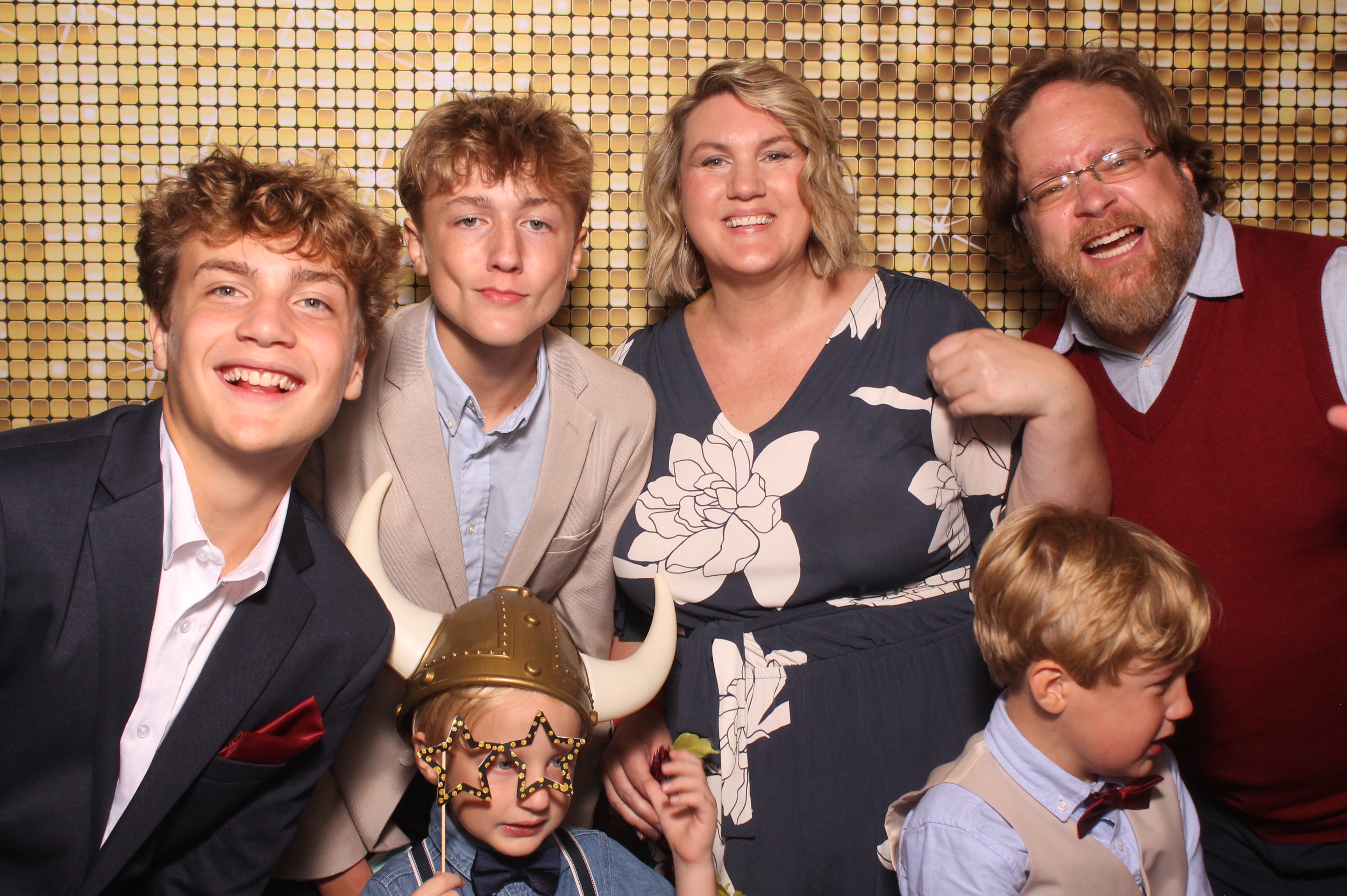 Clementine’s Bat Mitzvah | View more photos from the event at gallery.photoboothcincy.com/u/PhotoBoothCincy/Clementine’s-Bat-Mitzvah