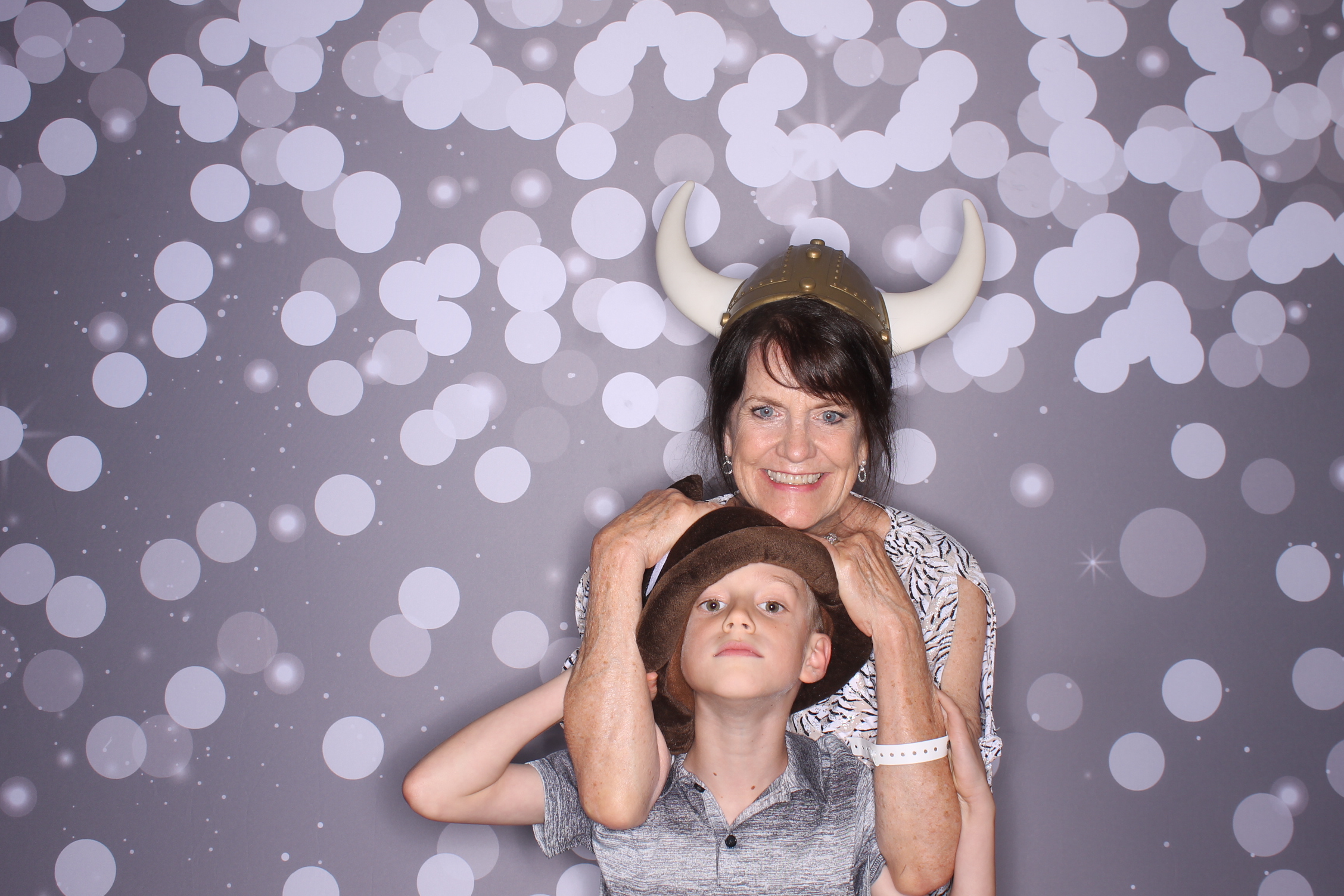 Cody & Alecia | View more photos from the event at gallery.photoboothcincy.com/u/PhotoBoothCincy/Cody-Alecia