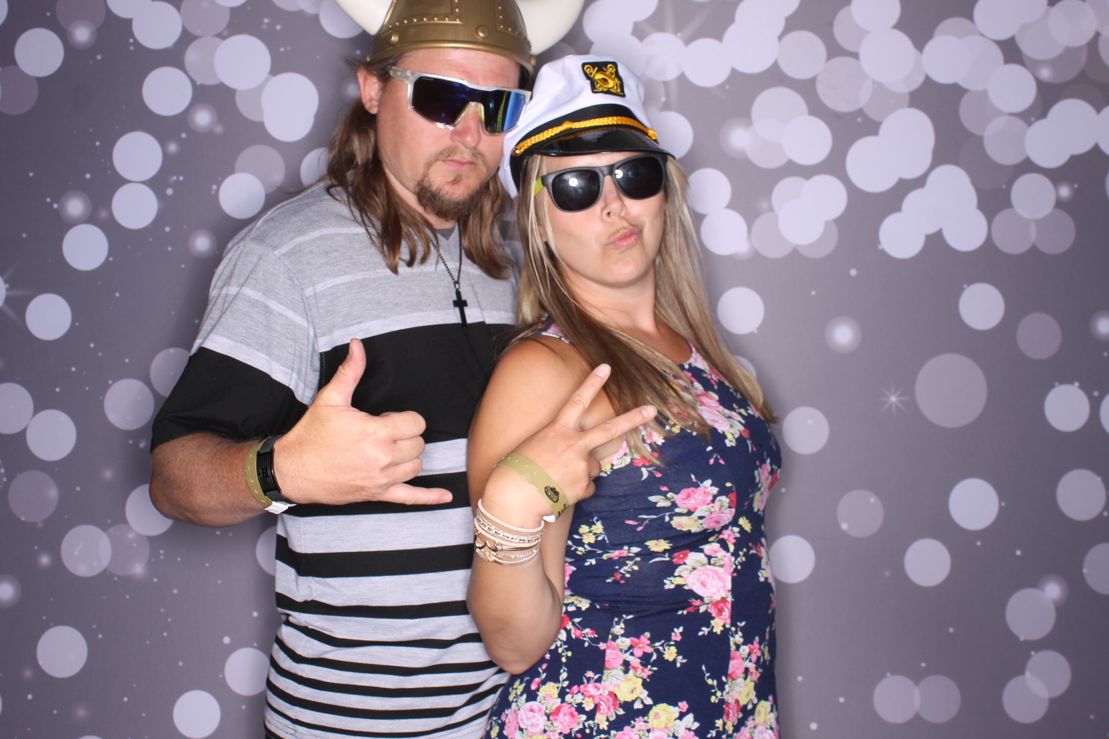 Cody & Alecia | View more photos from the event at gallery.photoboothcincy.com/u/PhotoBoothCincy/Cody-Alecia