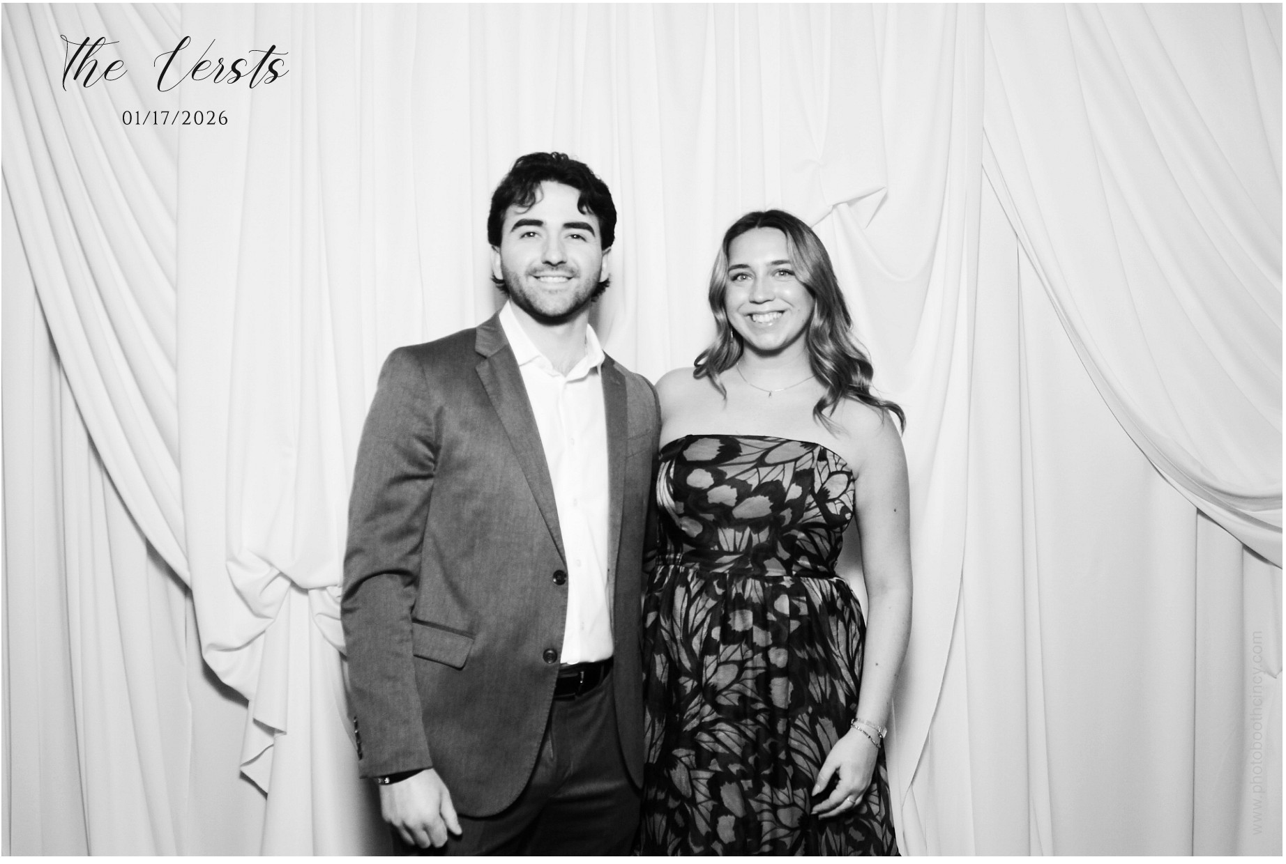 Conner & Madison | View more photos from the event at gallery.photoboothcincy.com/u/PhotoBoothCincy/Conner-Madison