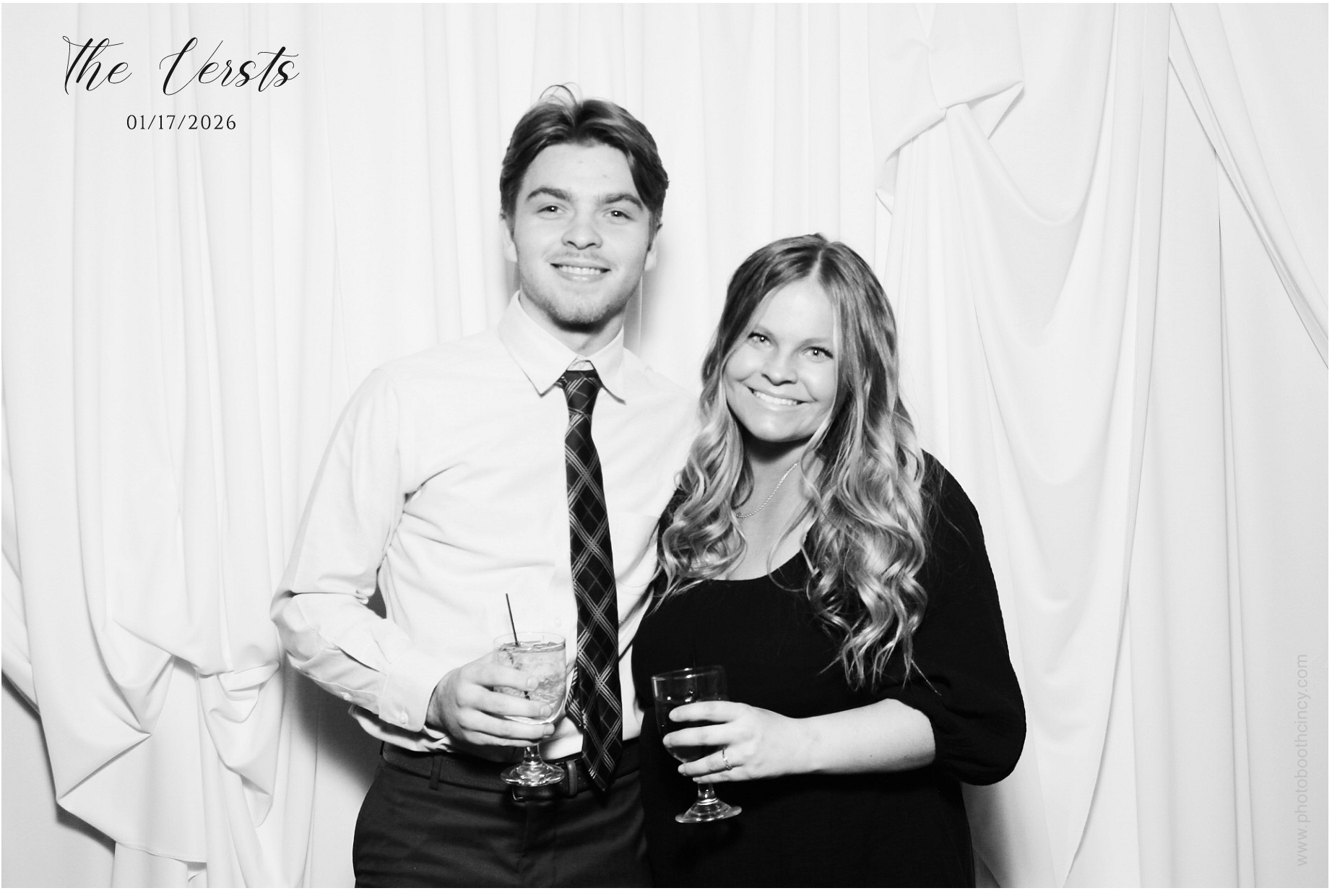 Conner & Madison | View more photos from the event at gallery.photoboothcincy.com/u/PhotoBoothCincy/Conner-Madison