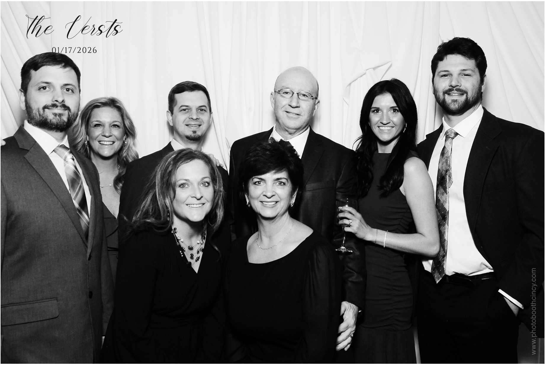 Conner & Madison | View more photos from the event at gallery.photoboothcincy.com/u/PhotoBoothCincy/Conner-Madison