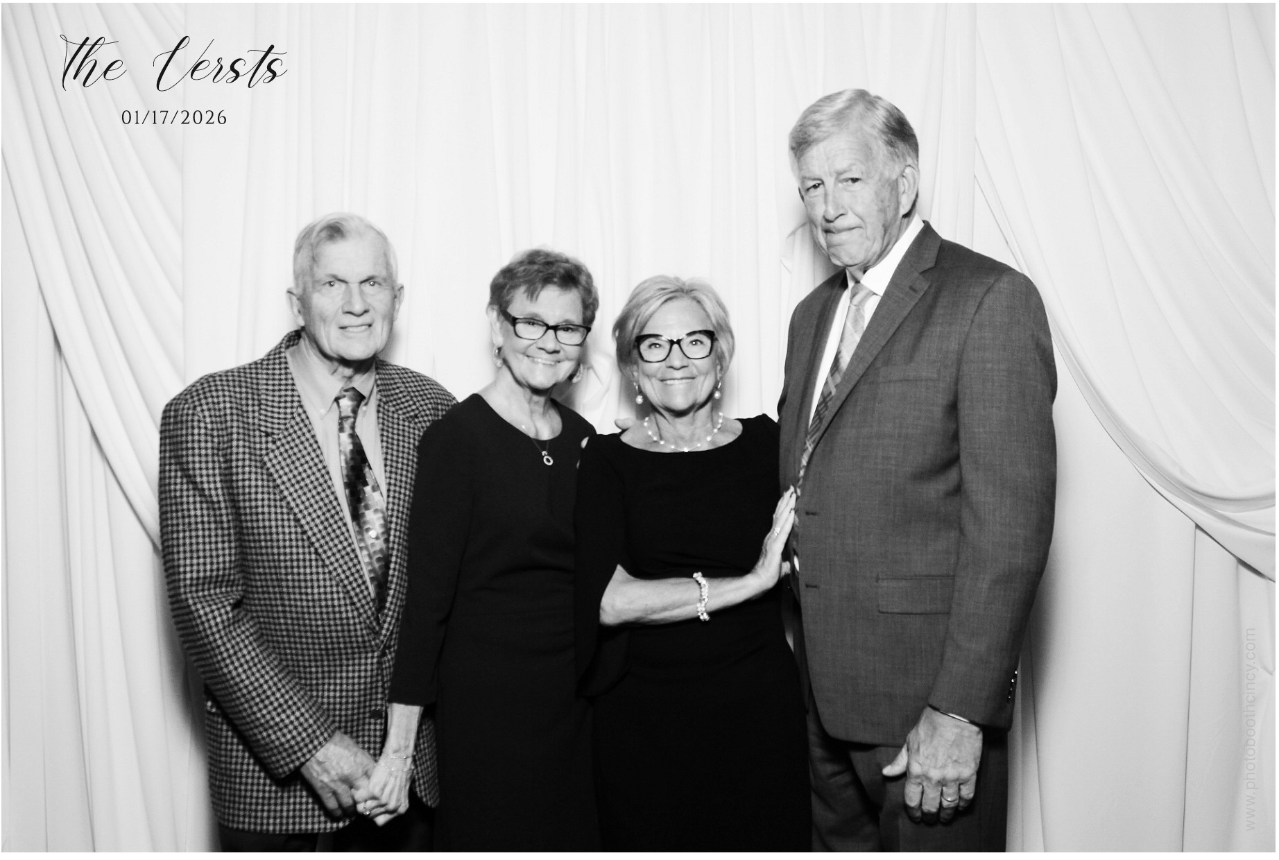 Conner & Madison | View more photos from the event at gallery.photoboothcincy.com/u/PhotoBoothCincy/Conner-Madison