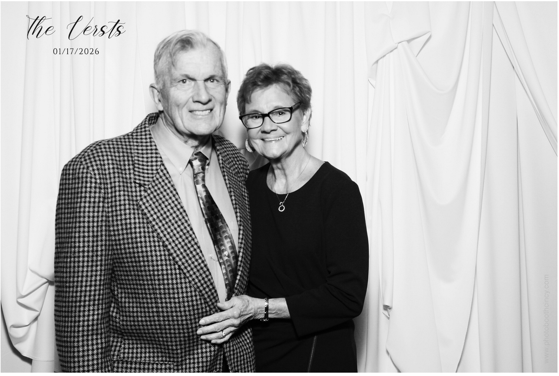 Conner & Madison | View more photos from the event at gallery.photoboothcincy.com/u/PhotoBoothCincy/Conner-Madison