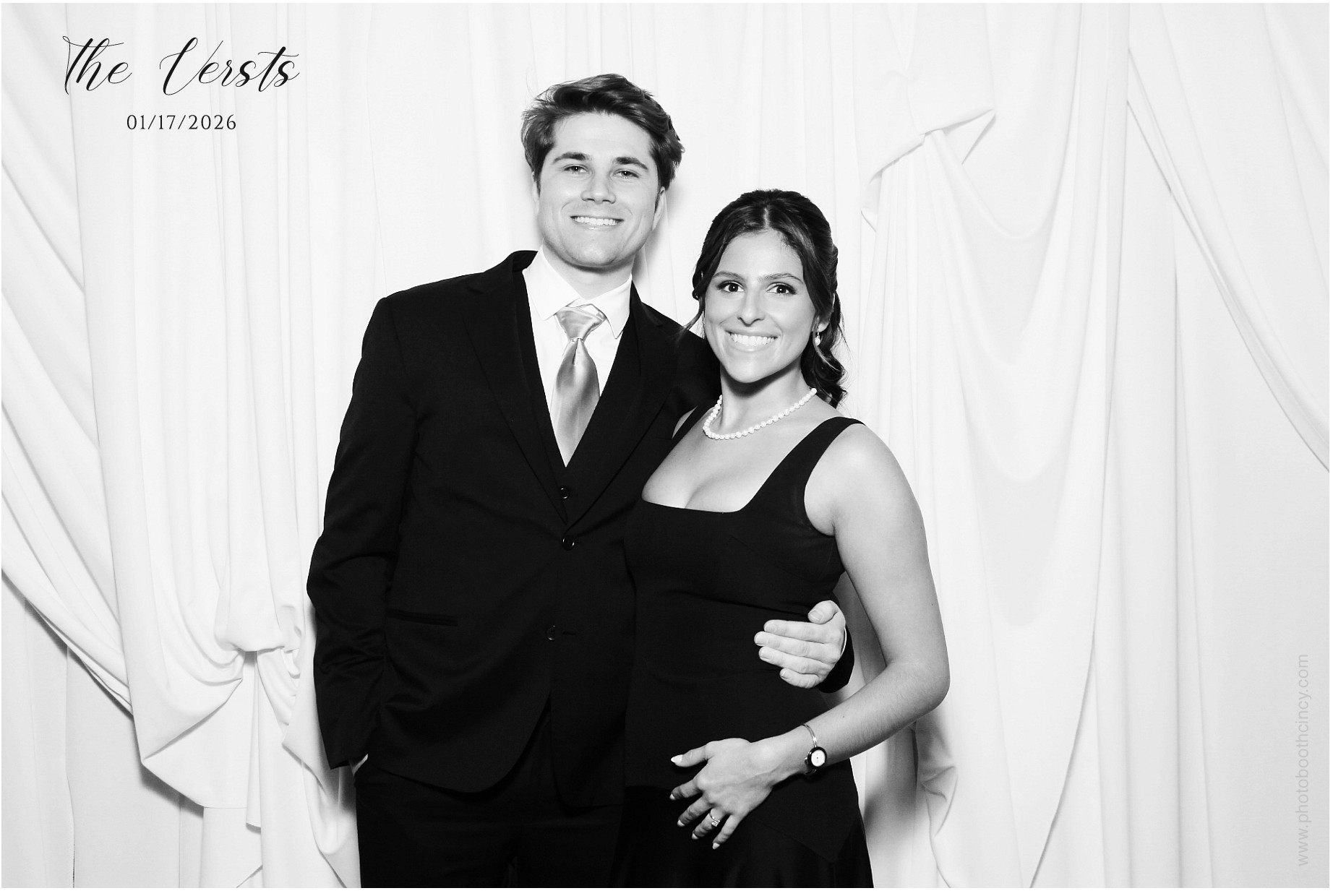 Conner & Madison | View more photos from the event at gallery.photoboothcincy.com/u/PhotoBoothCincy/Conner-Madison