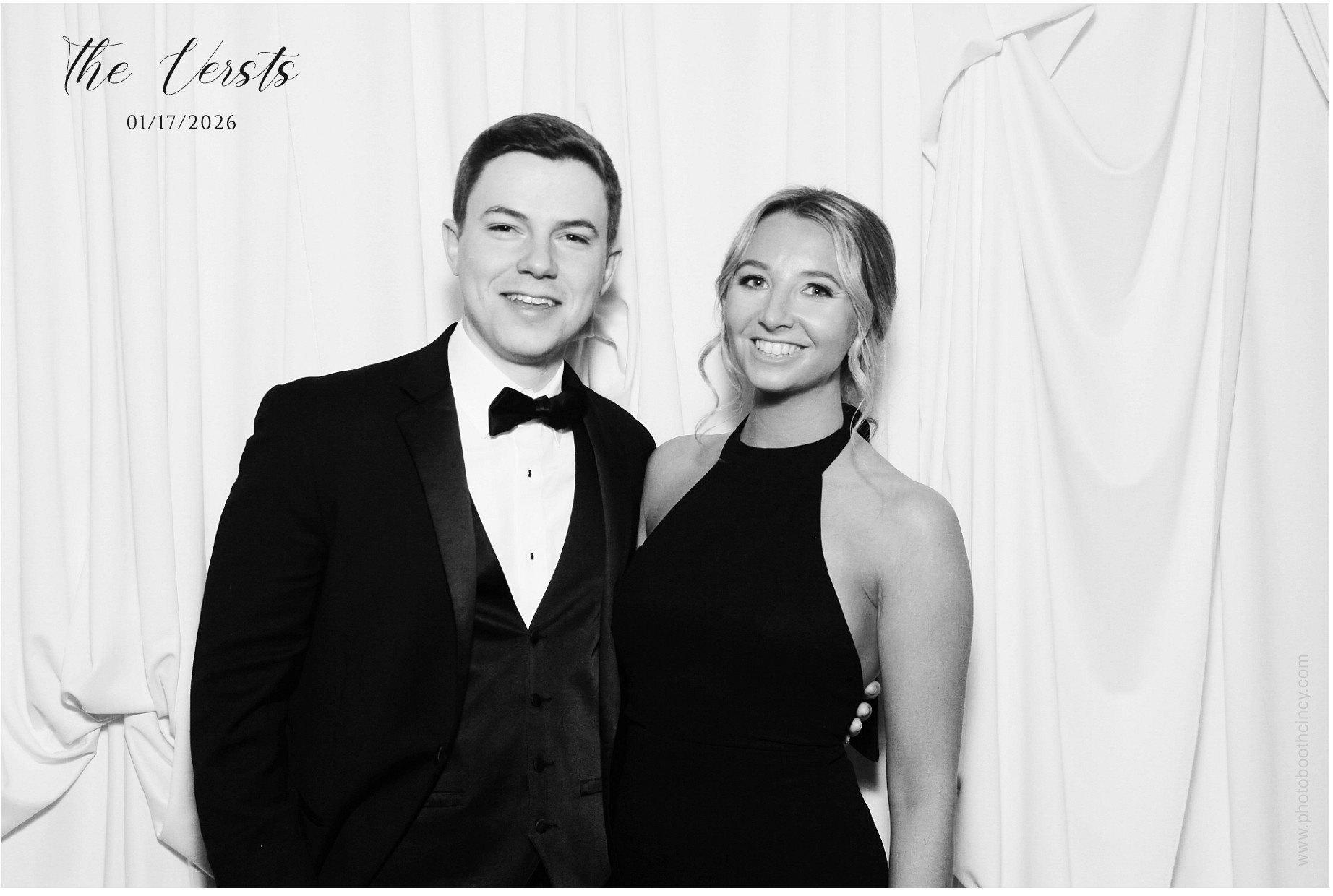 Conner & Madison | View more photos from the event at gallery.photoboothcincy.com/u/PhotoBoothCincy/Conner-Madison
