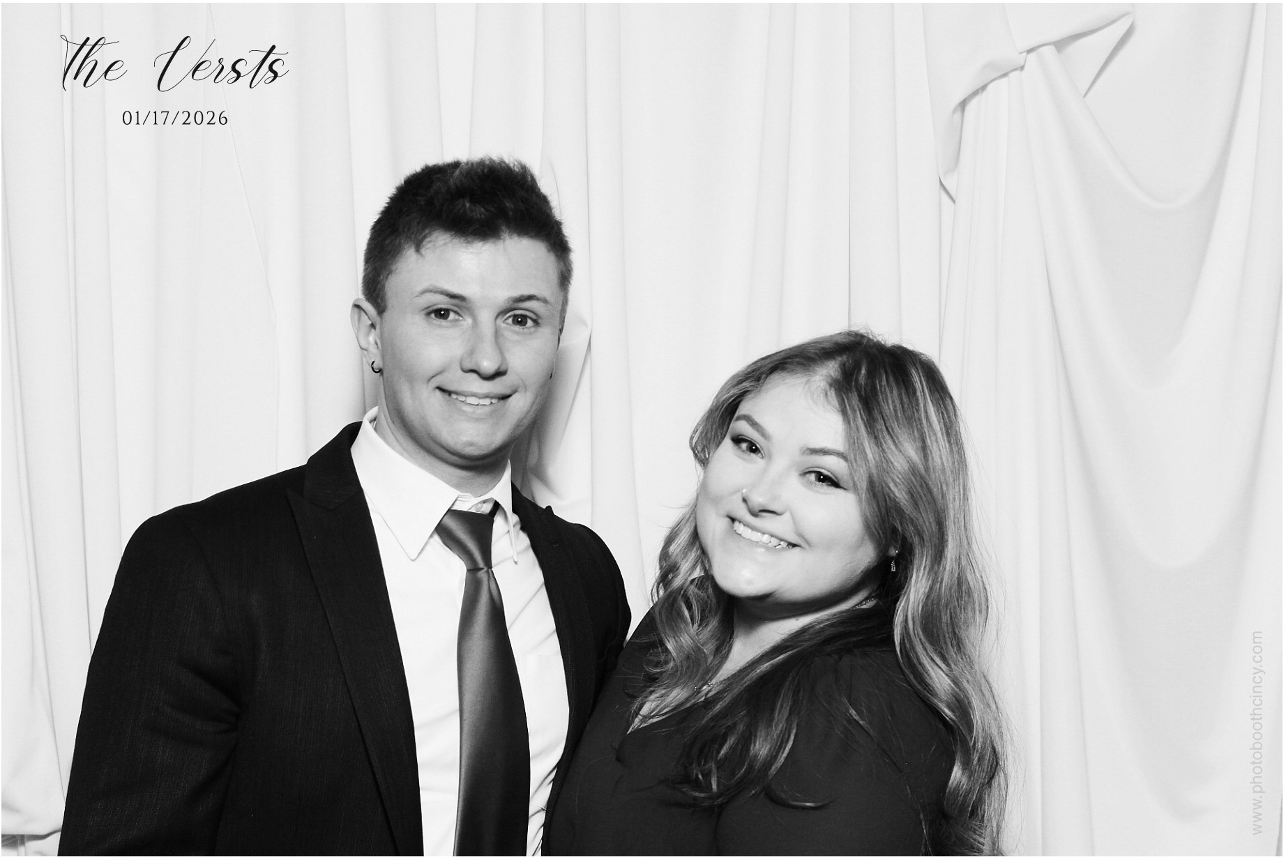 Conner & Madison | View more photos from the event at gallery.photoboothcincy.com/u/PhotoBoothCincy/Conner-Madison