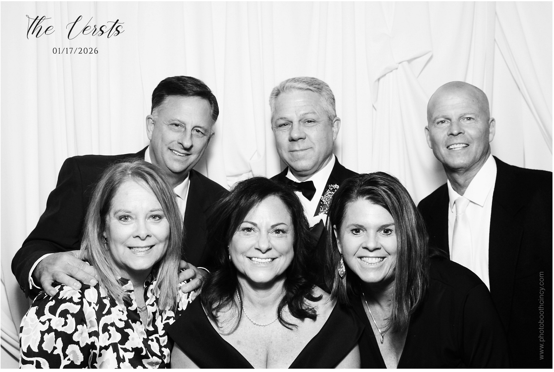 Conner & Madison | View more photos from the event at gallery.photoboothcincy.com/u/PhotoBoothCincy/Conner-Madison